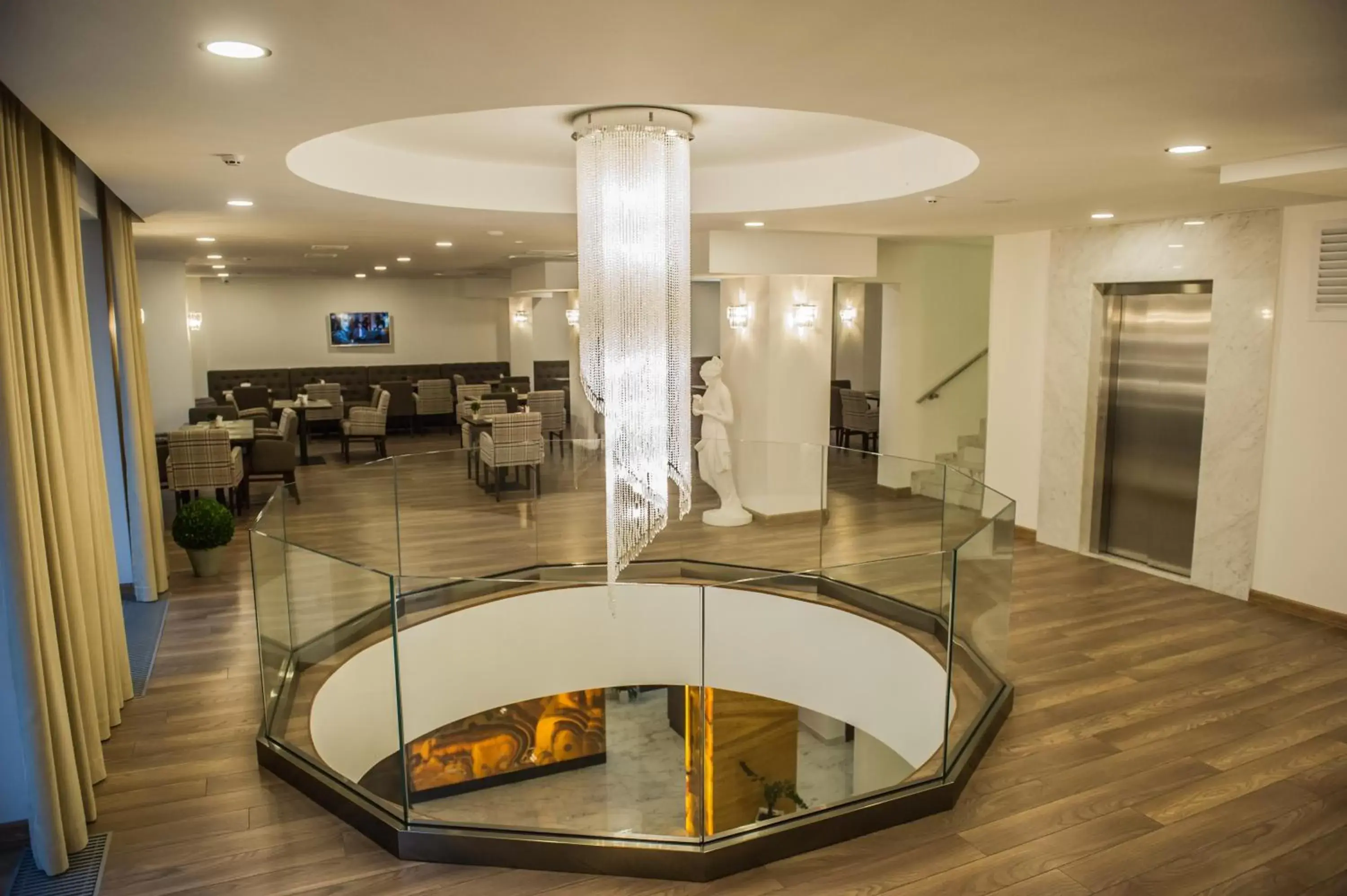 Restaurant/places to eat in Bernardazzi Grand Hotel Restaurant/places to eat in Bernardazzi Grand Hotel