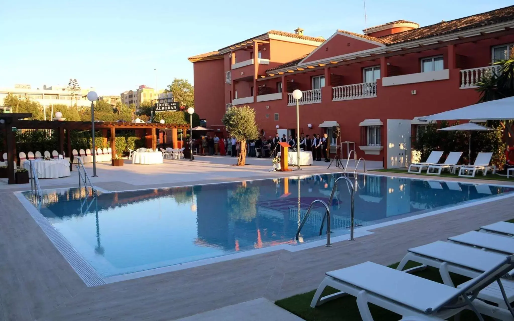 Swimming pool, Property Building in Alborán Algeciras