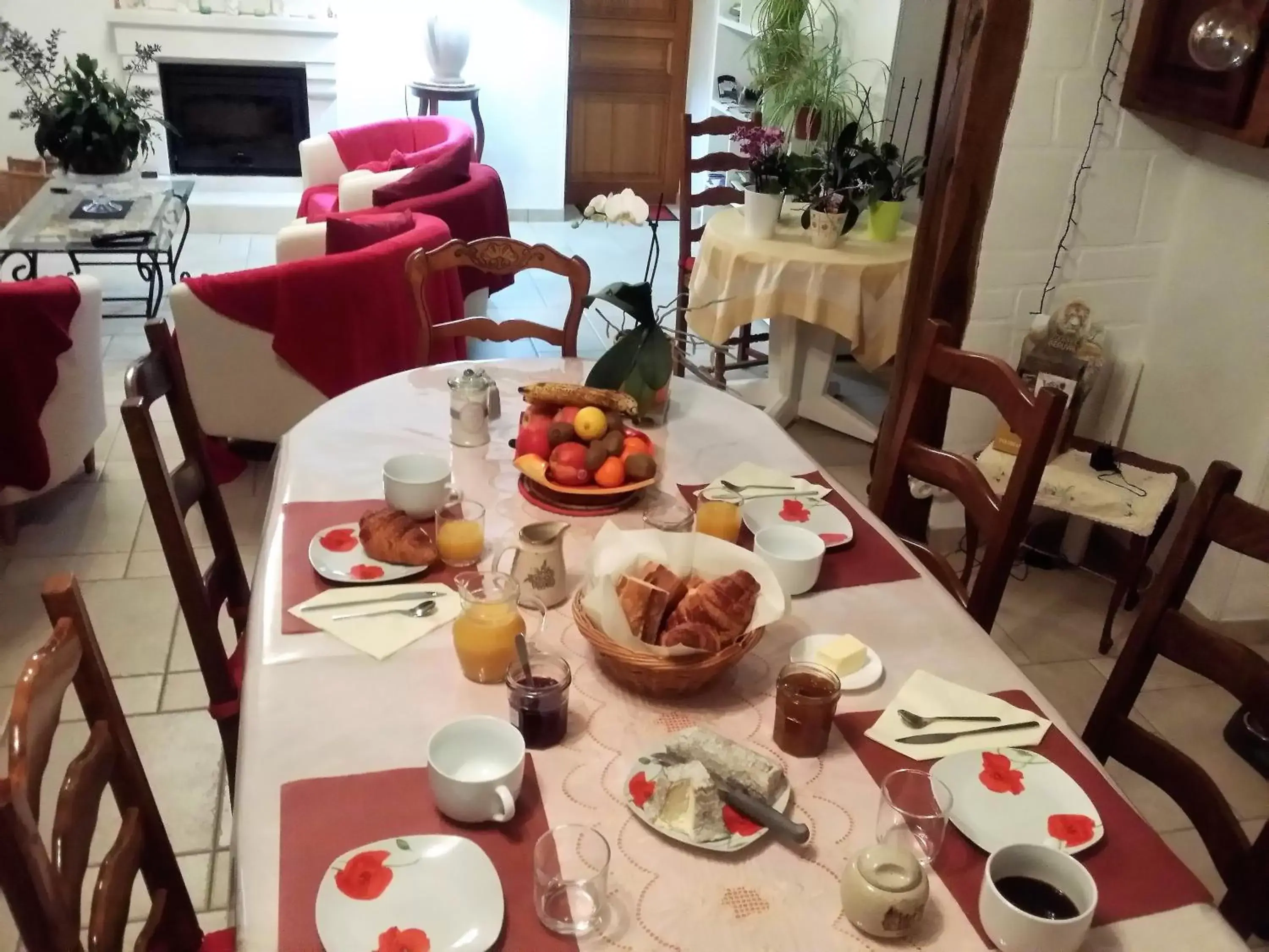 Continental breakfast, Breakfast in Chambres D'hôtes Anne-Marie