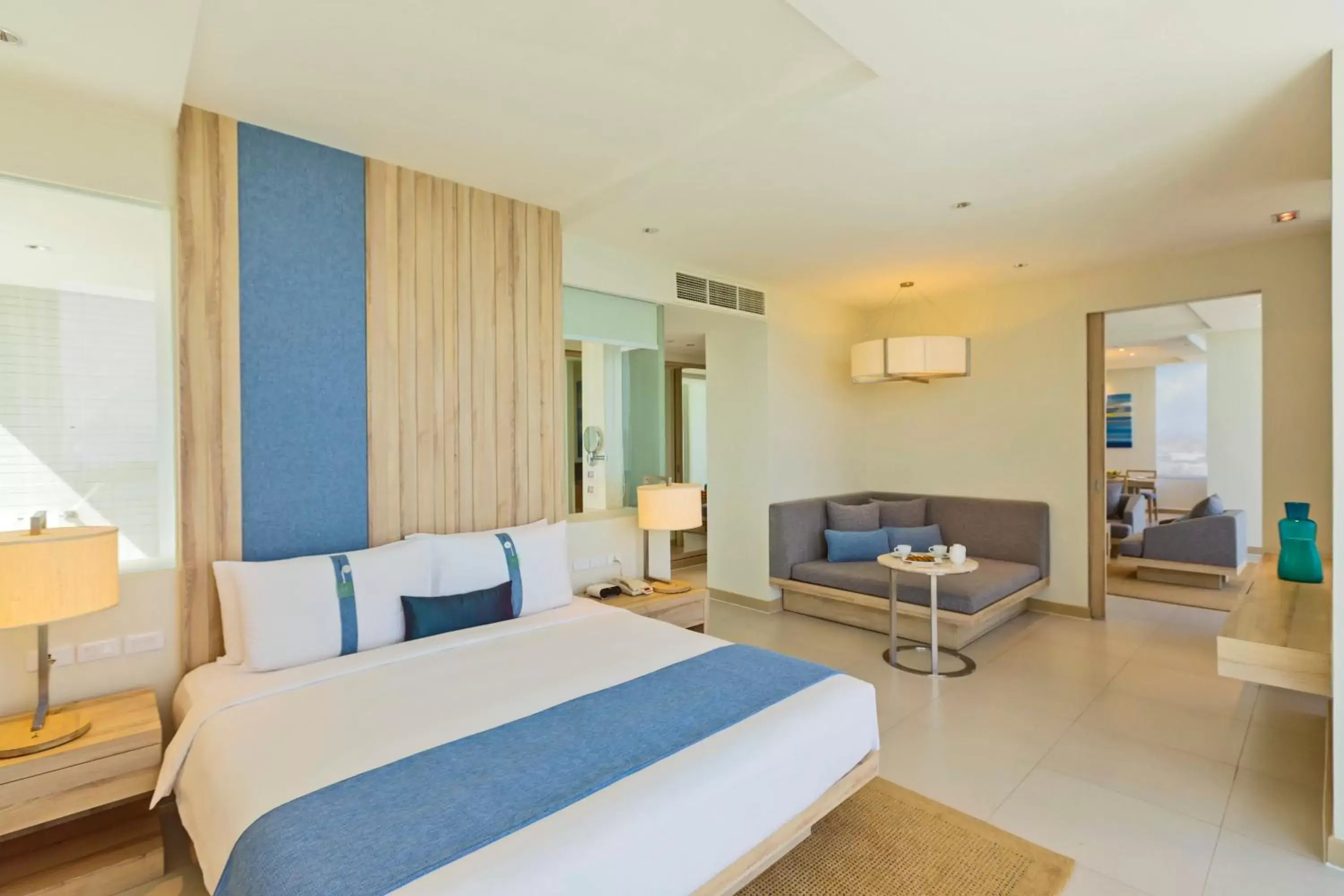 Bedroom in Holiday Inn Pattaya, an IHG Hotel