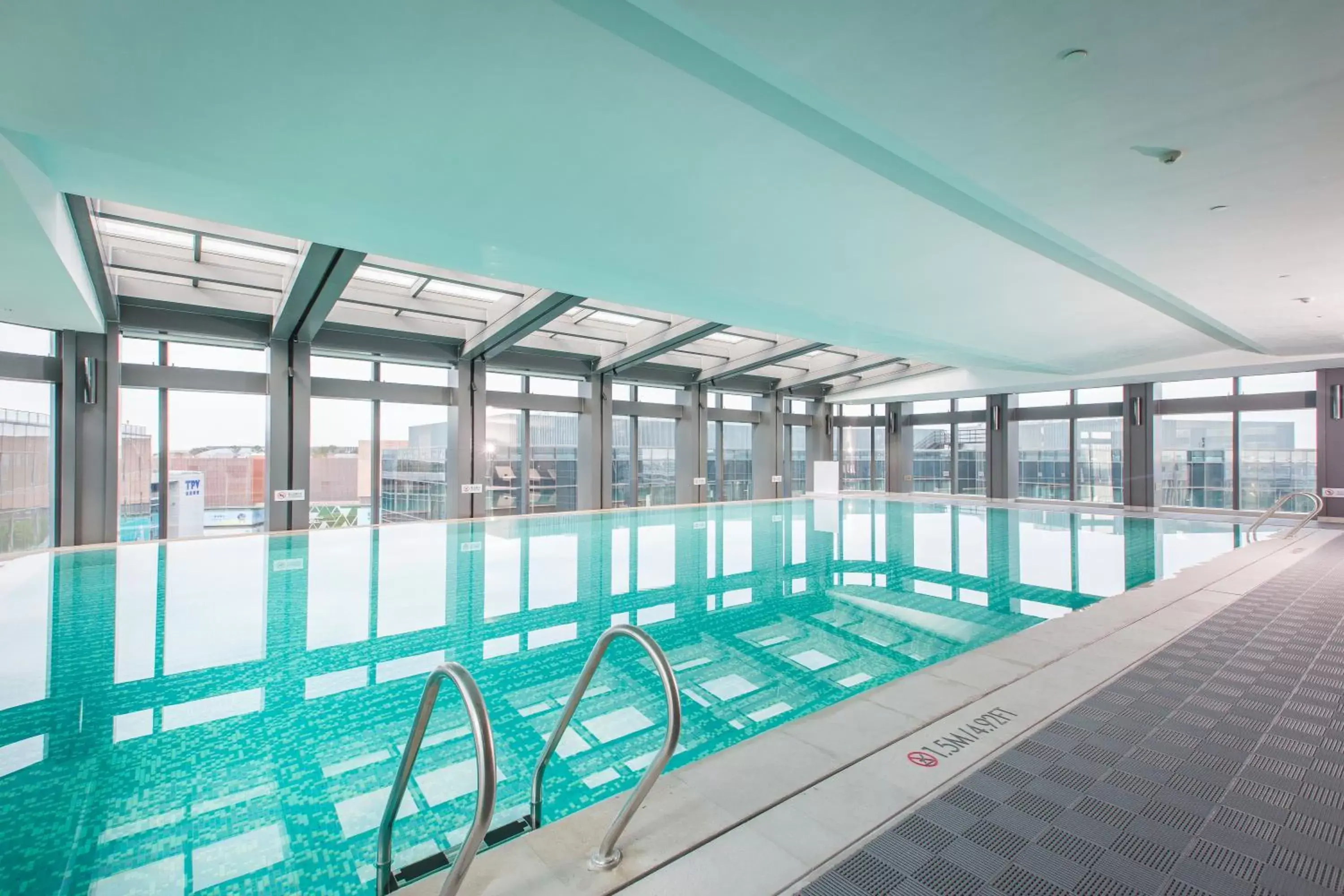 Swimming Pool in Hyatt House Shanghai Hongqiao CBD