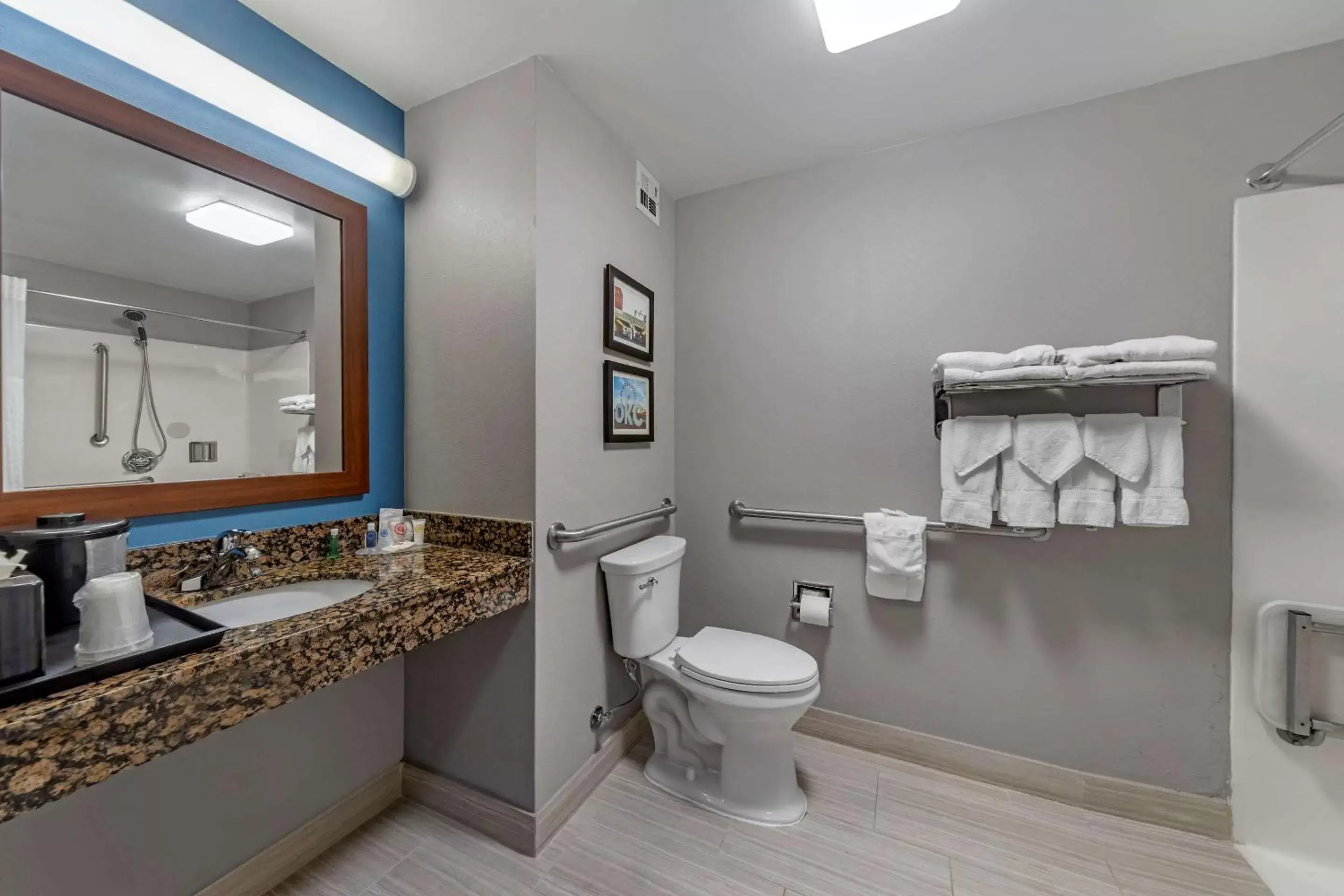 Bathroom in Comfort Inn and Suites Quail Springs