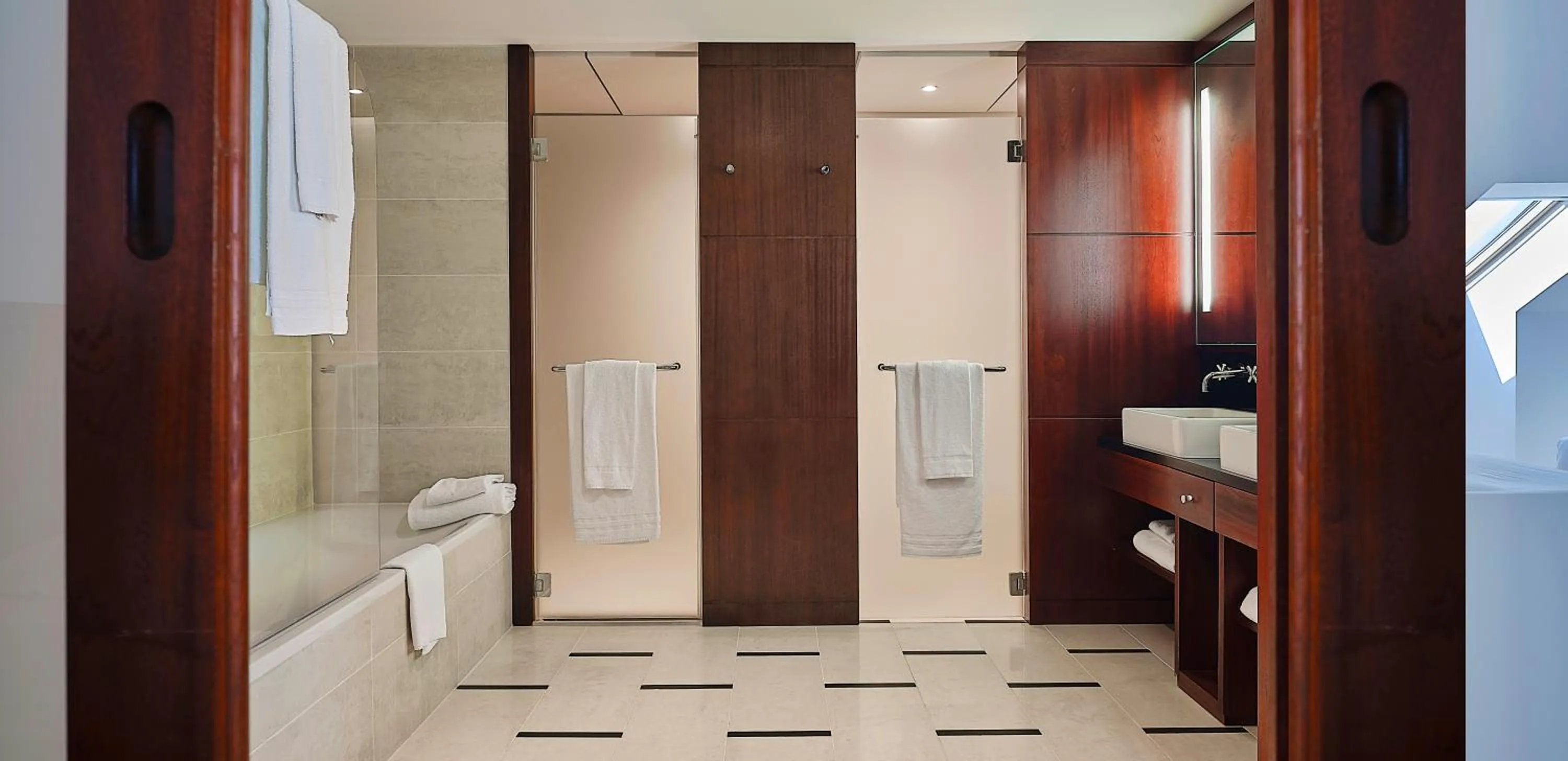 Bathroom in Le Mauritia Hotel et Spa
