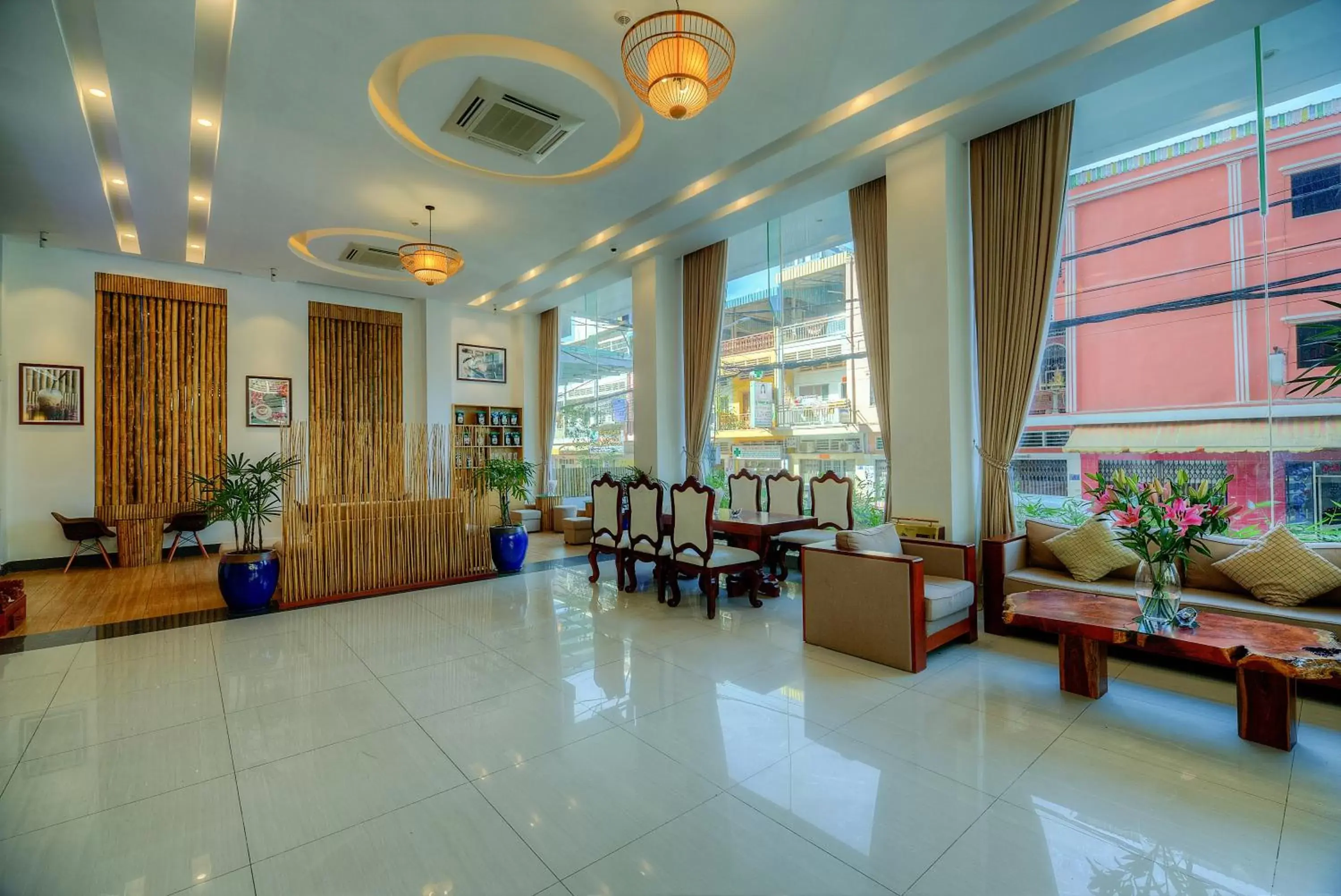 Lobby or reception, Restaurant/Places to Eat in Orussey One Hotel & Apartment