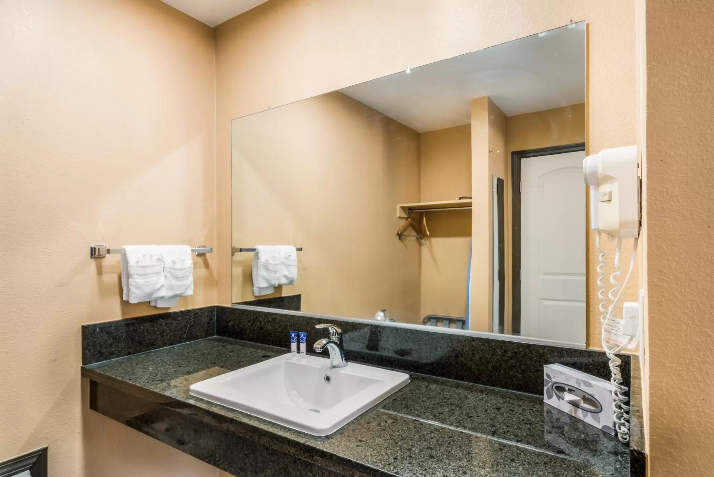 Bathroom in Americas Best Value Inn - Ukiah