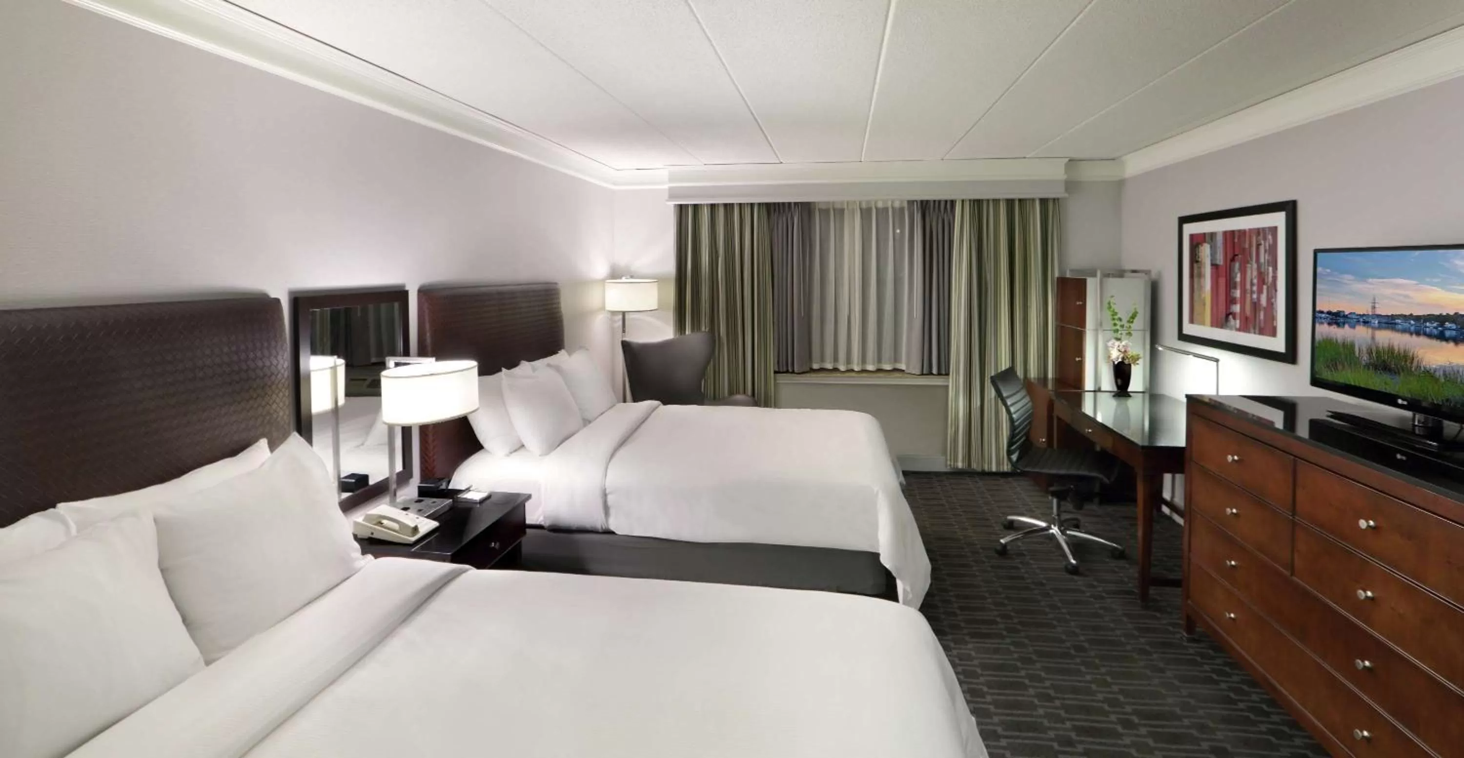 Bedroom, Bed in Hilton Mystic