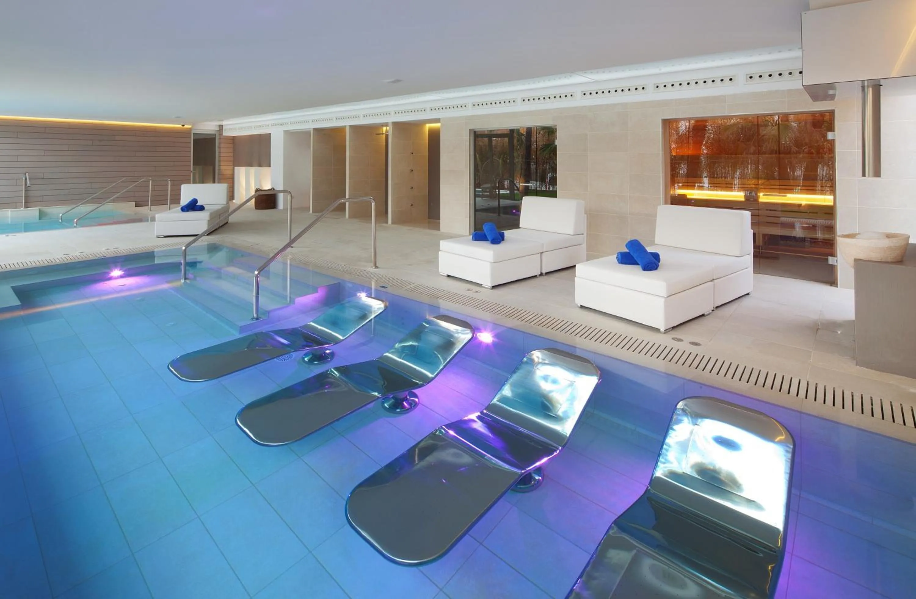 Hot Tub in JS Palma Stay - Adults Only