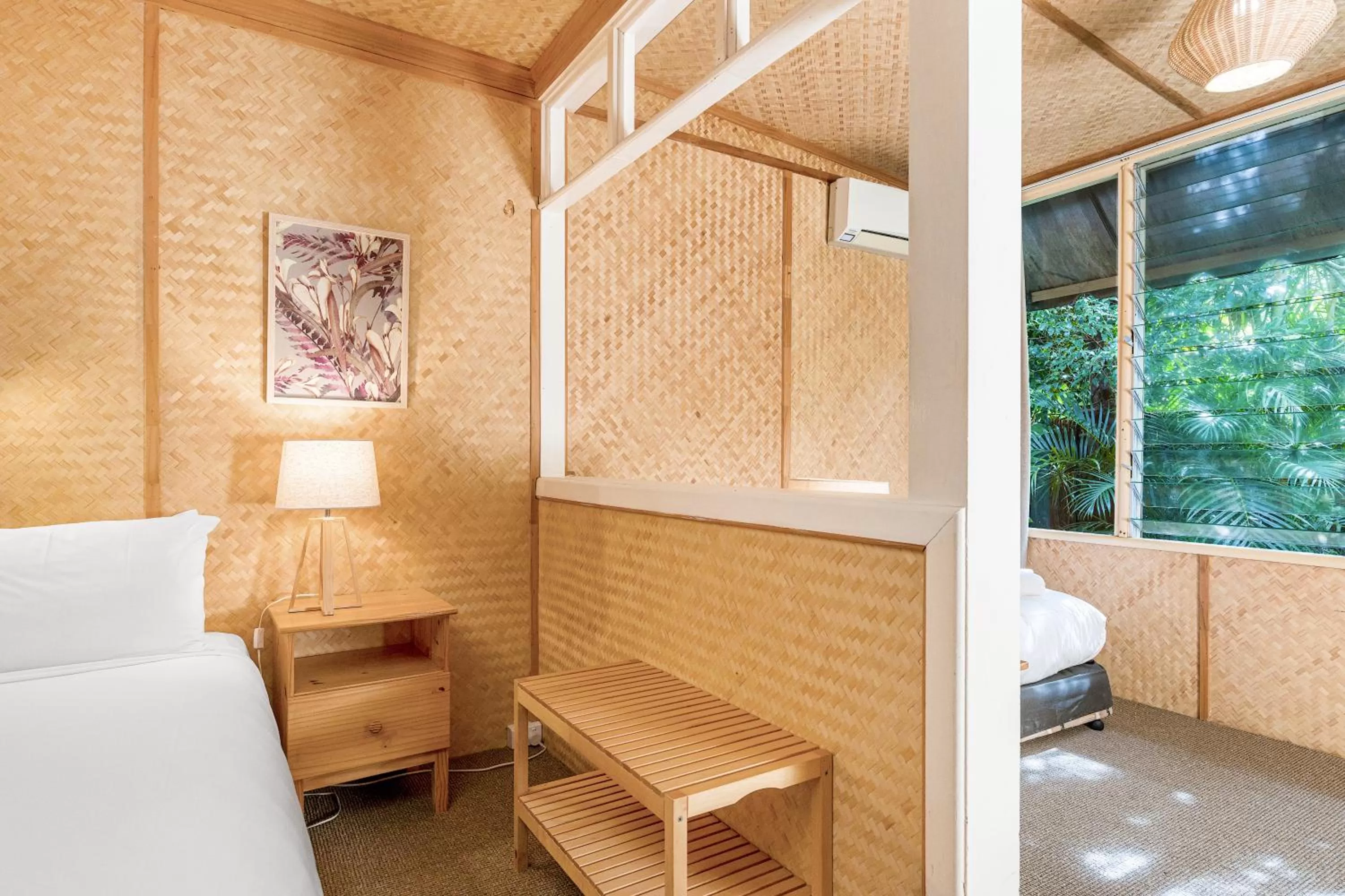 Bed in Tallow Beach Motel