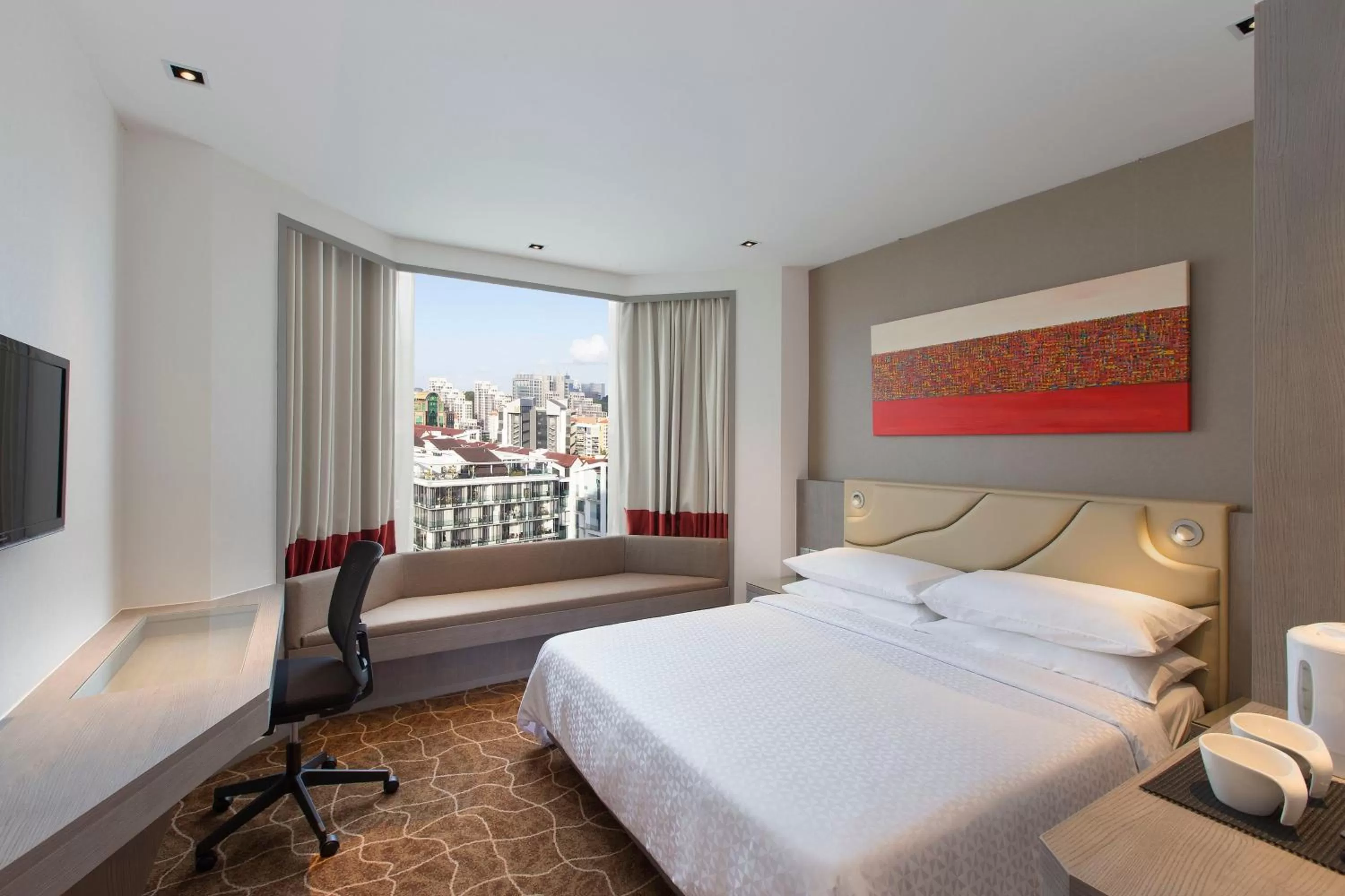 Photo of the whole room, Bed in Four Points by Sheraton Singapore, Riverview