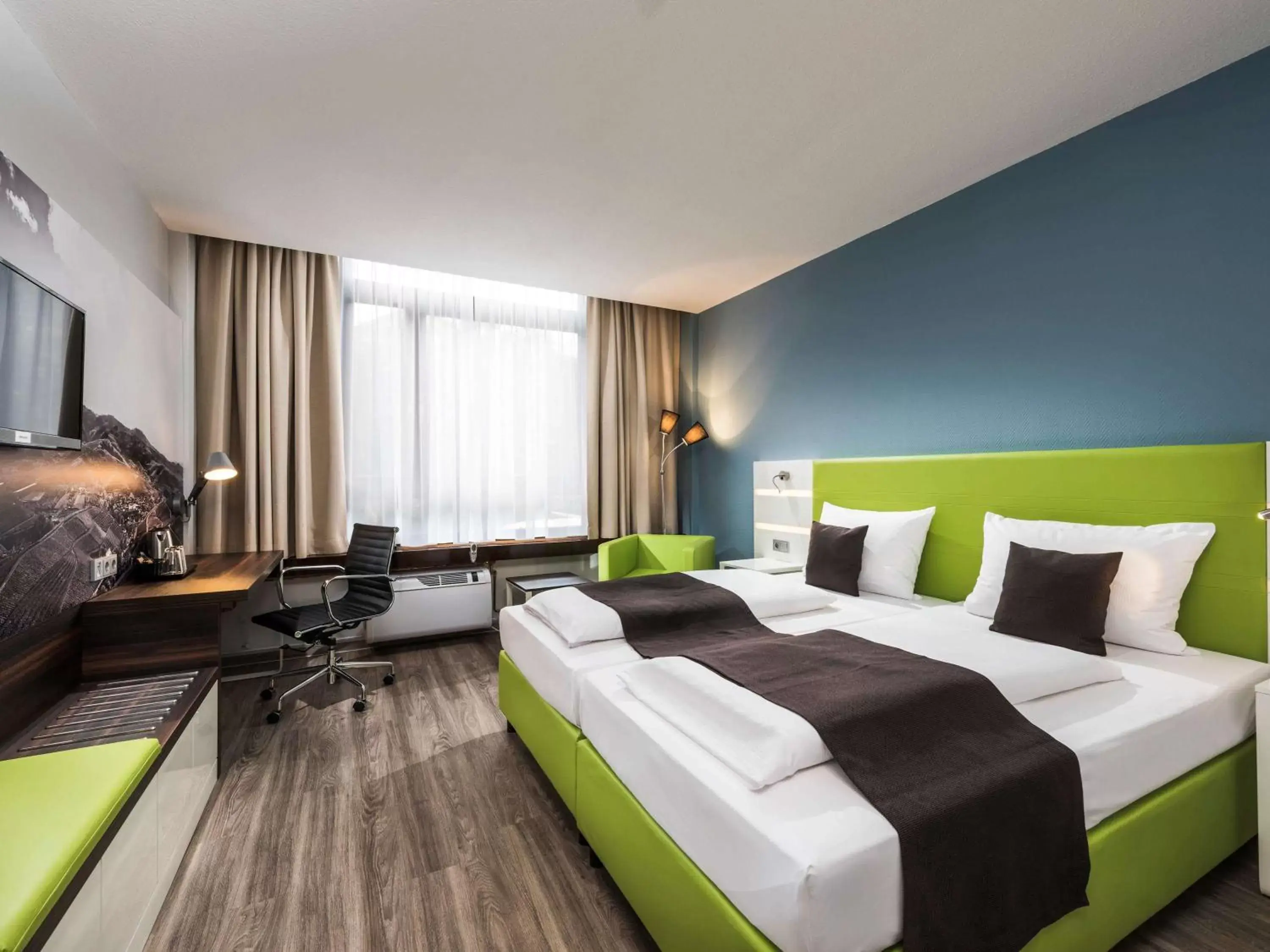 Photo of the whole room in ibis Styles Offenburg City