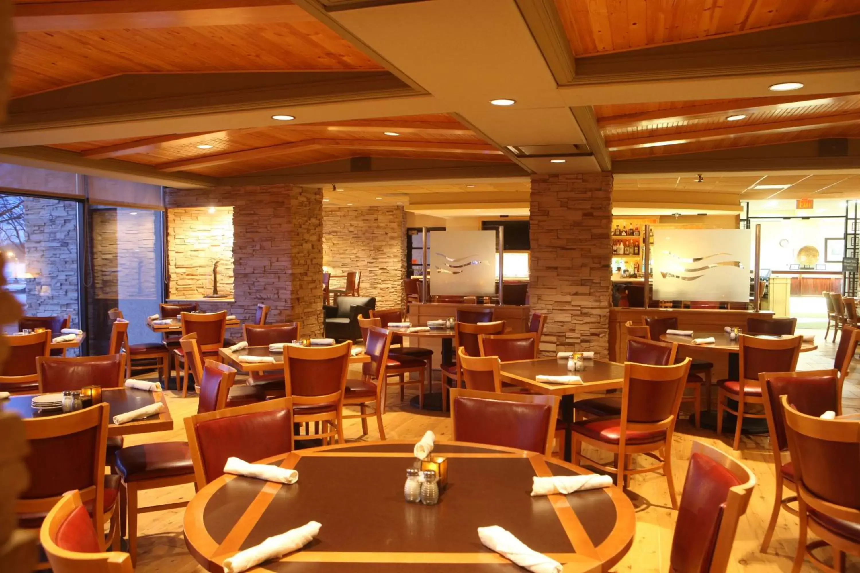 Restaurant/Places to Eat in Radisson Hotel La Crosse