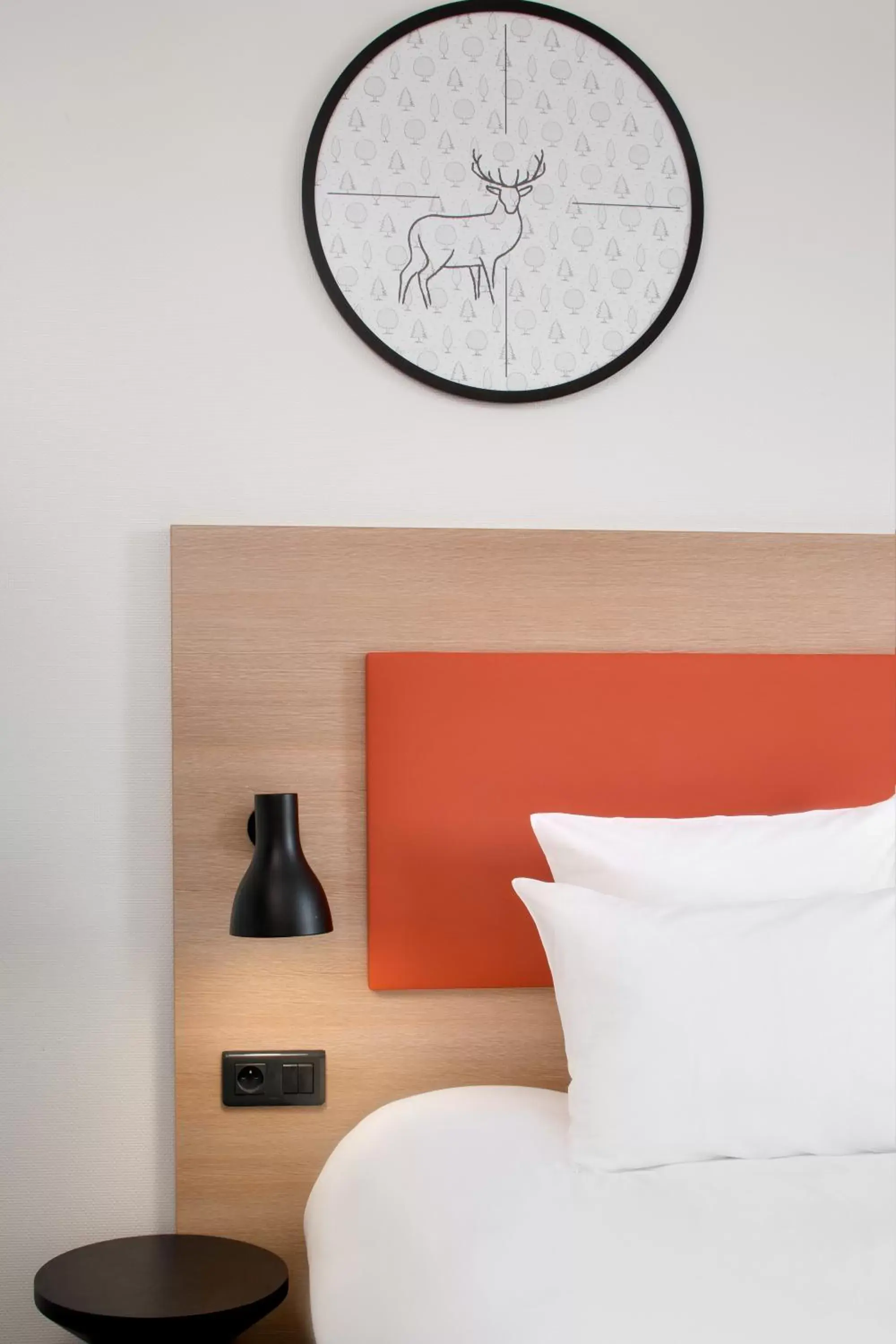 Bed in Hôtel ibis Styles Montargis Arboria