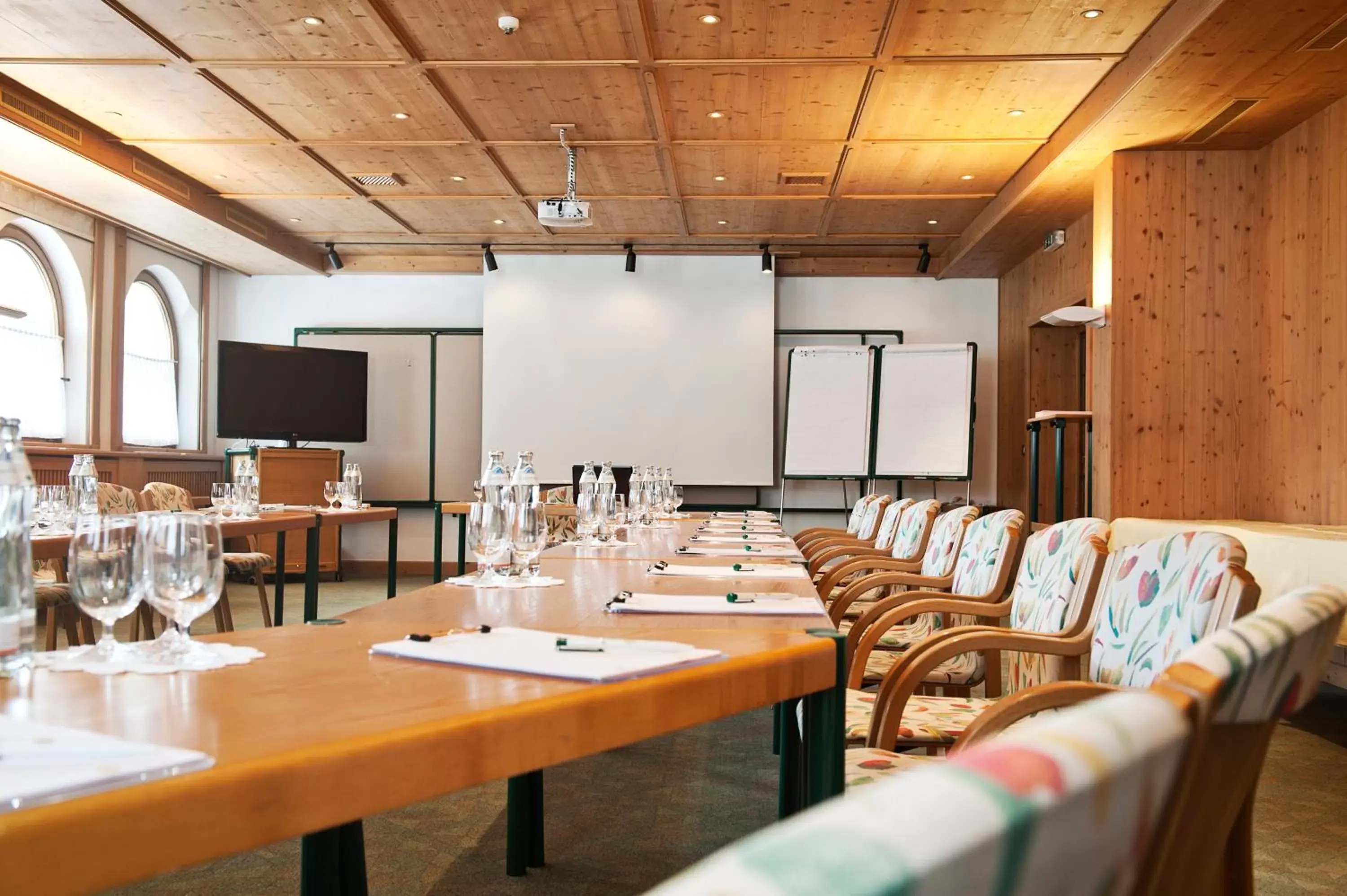 Meeting/conference room in Relais&Châteaux Spa-Hotel Jagdhof