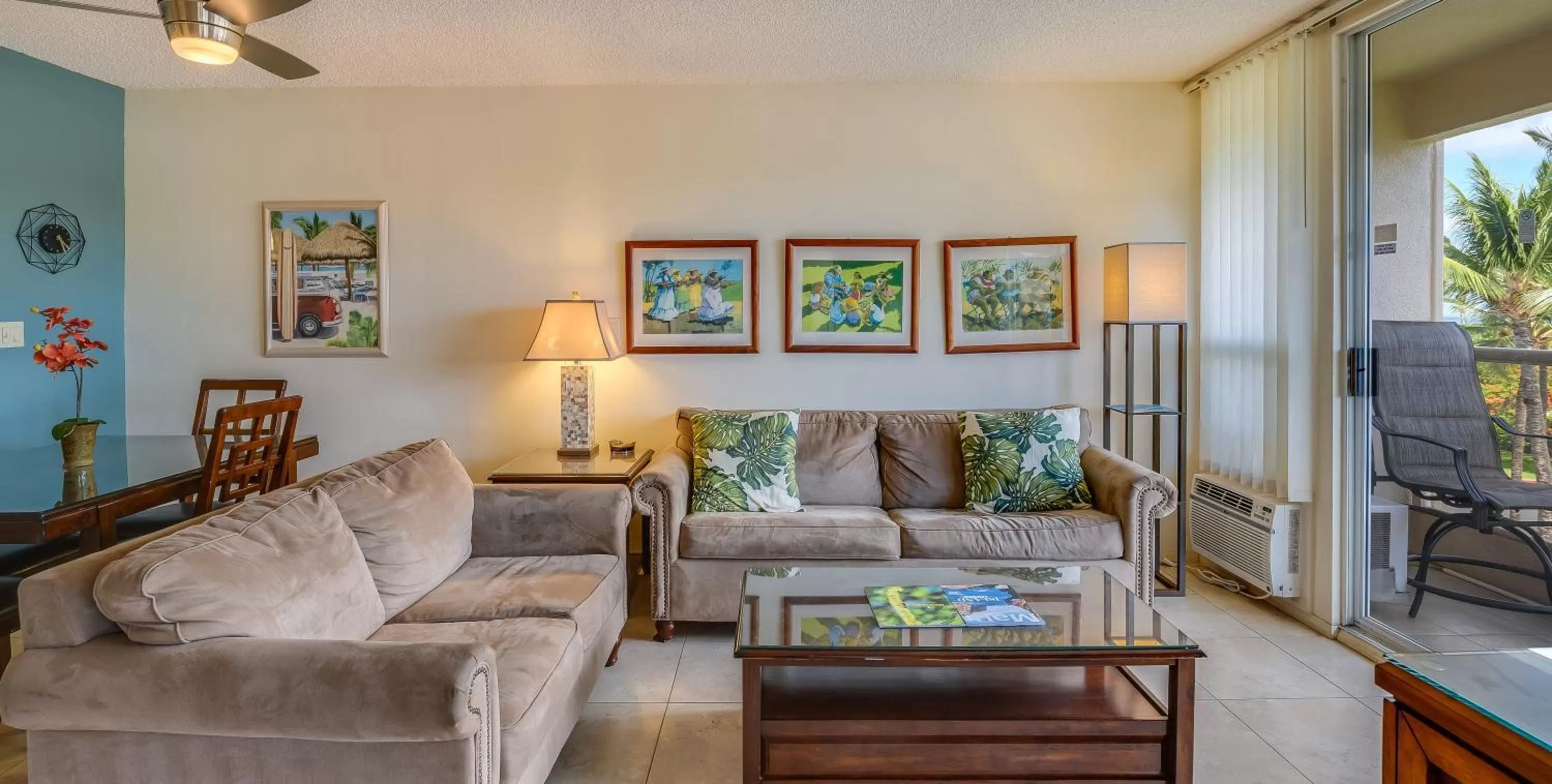 Living room in Castle At Maui Banyan