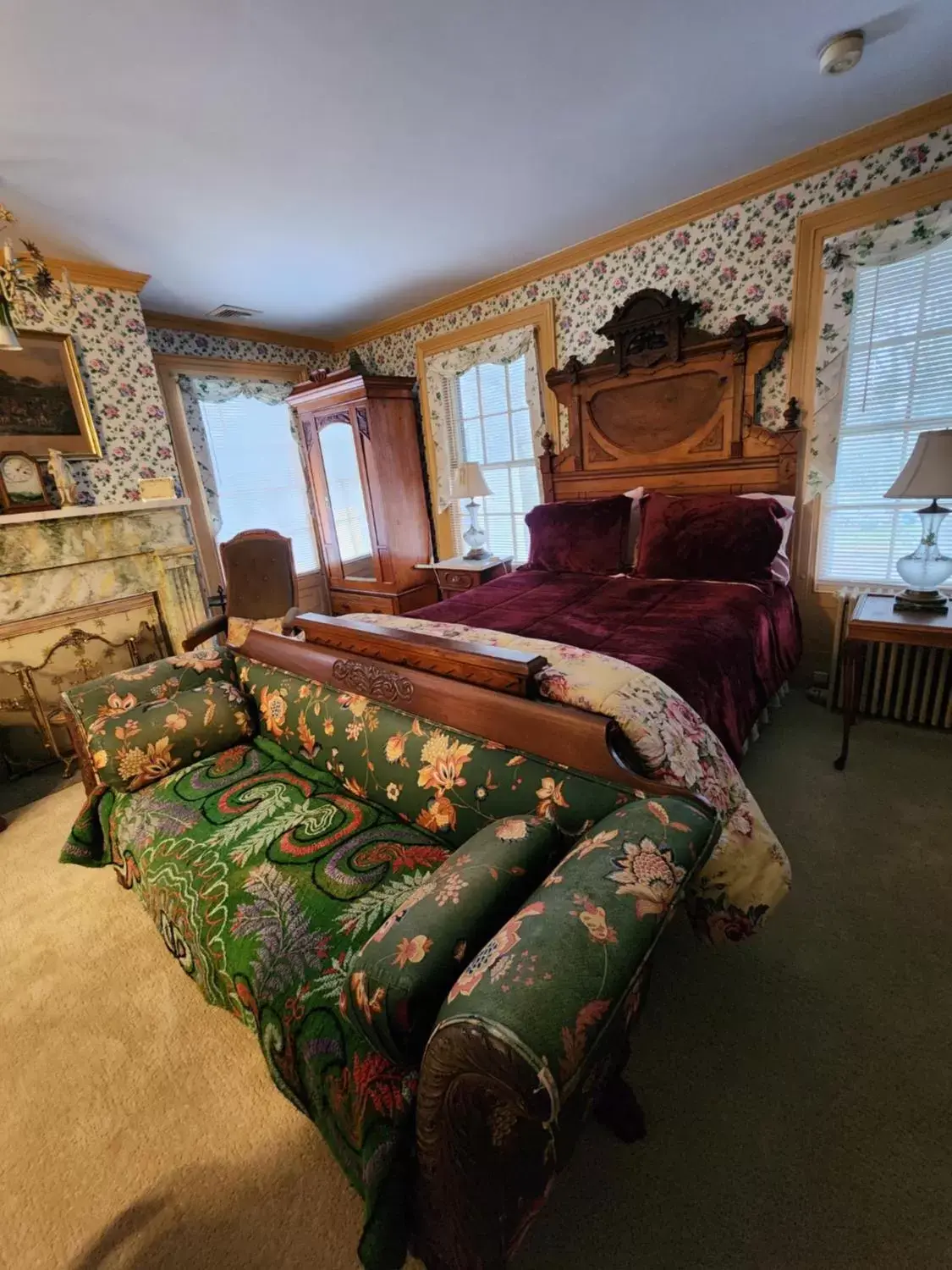 Seating Area in House of 1833 Bed and Breakfast