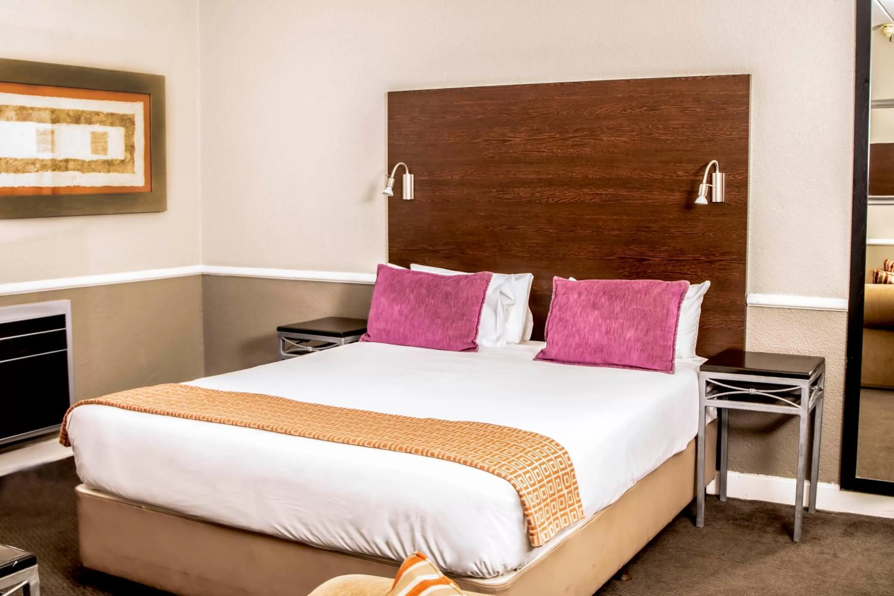 Bedroom, Bed in Mercure Hotel Nelspruit