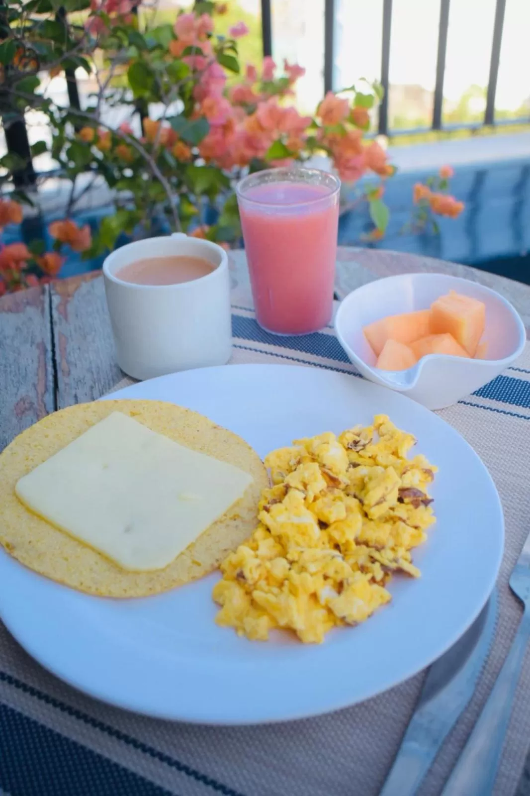 Food and drinks in Hotel Parque de los Novios Inn