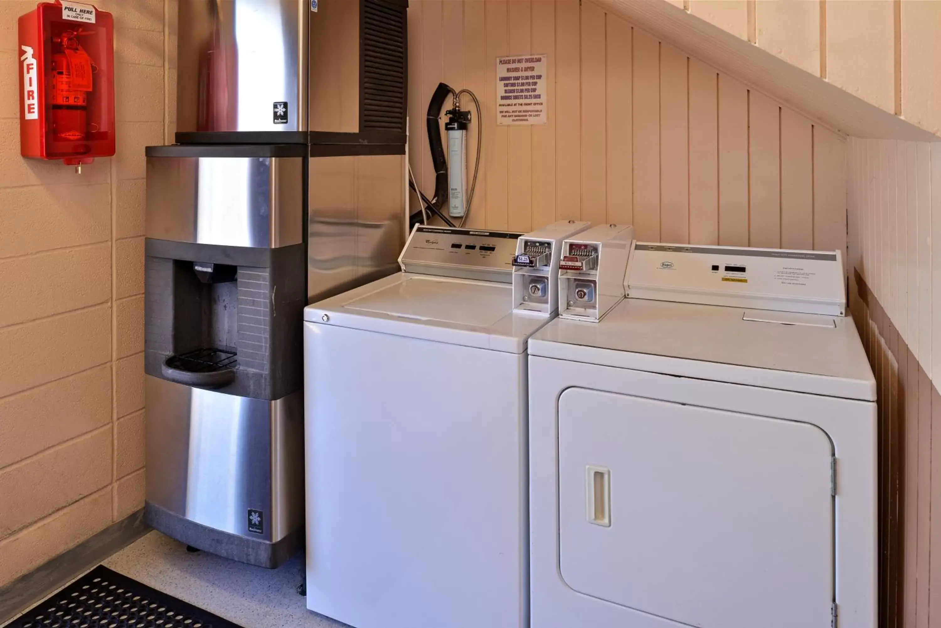 Other, Kitchen/Kitchenette in Maverick Motel