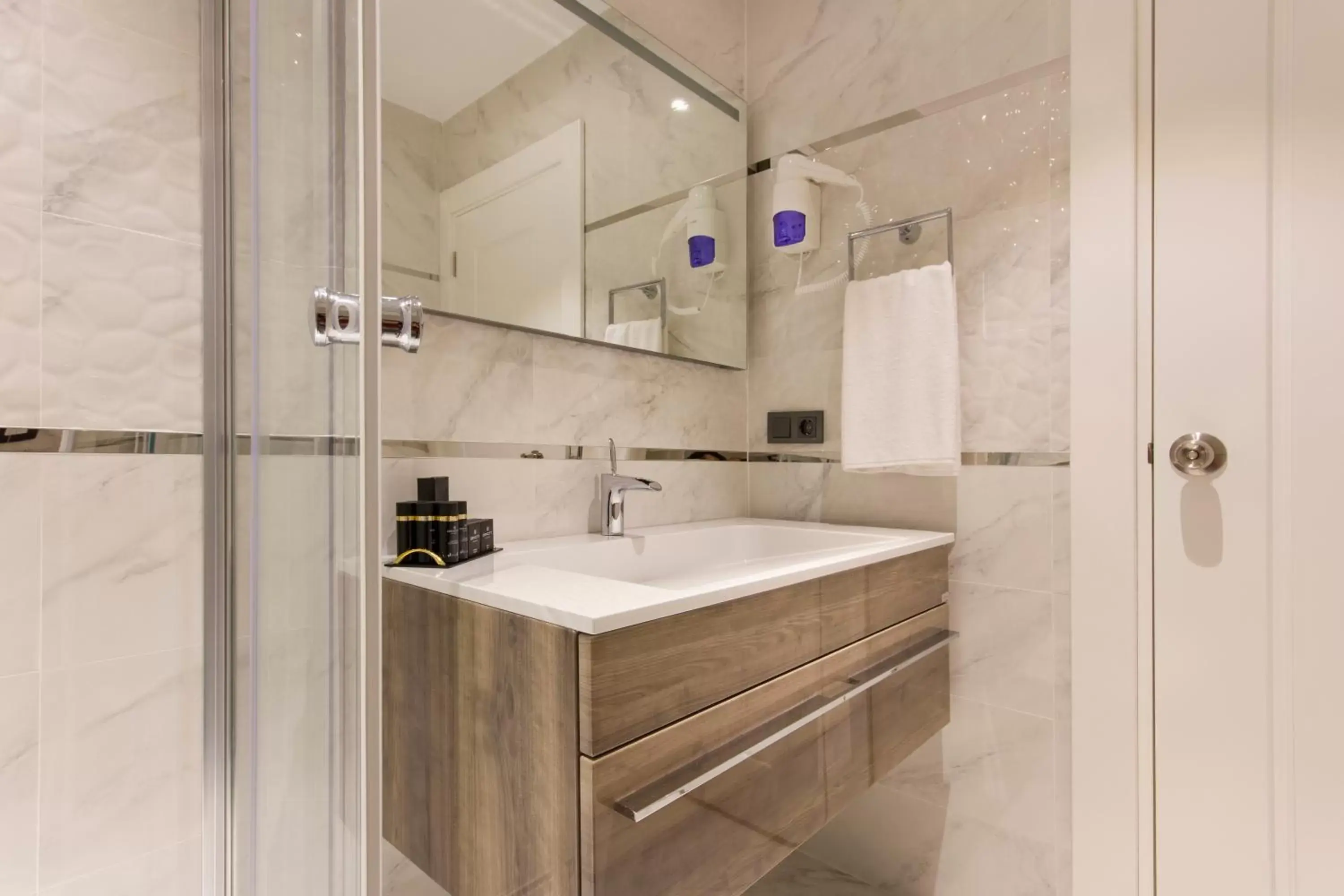 Toilet, Bathroom in Dencity Hotels & Spa