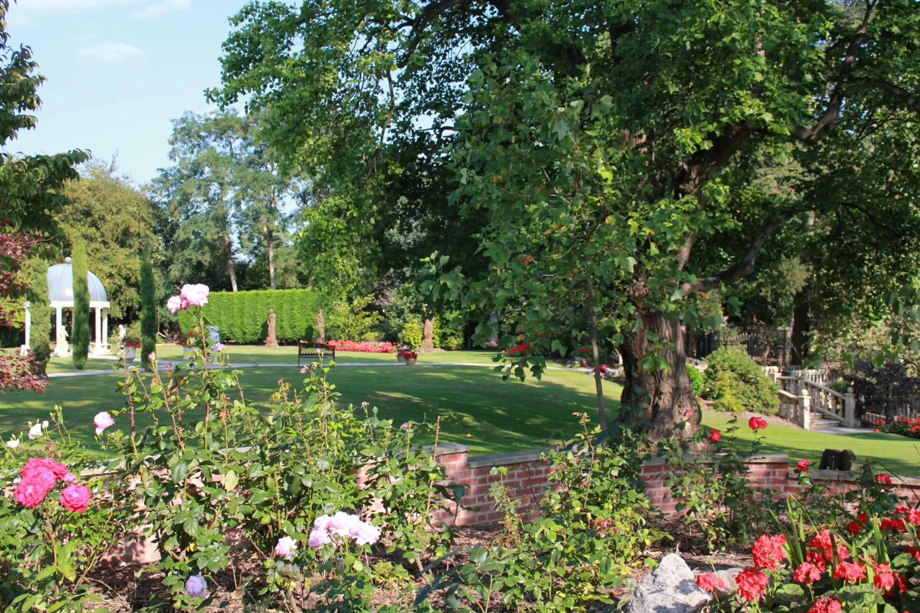 Garden in Best Western Plus West Retford Hotel