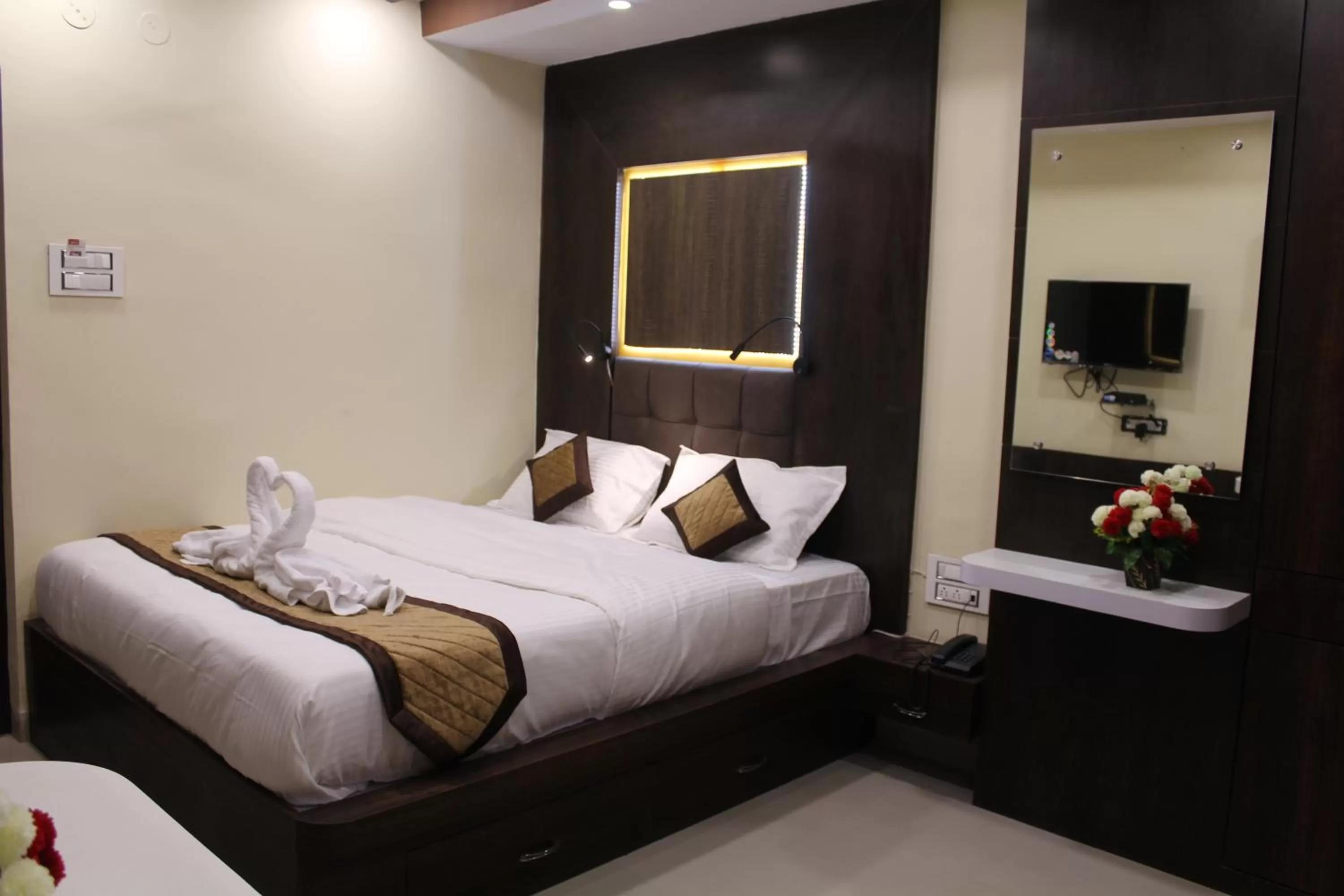 Photo of the whole room, Bed in Citi Inn