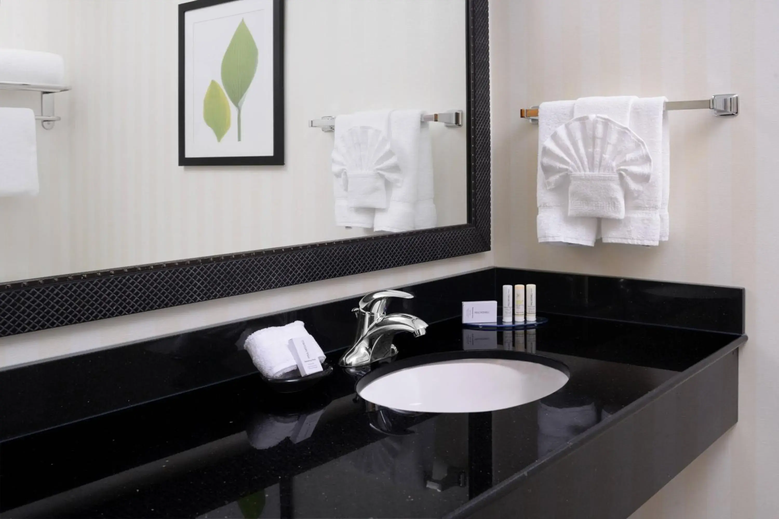 Bathroom in Fairfield Inn & Suites by Marriott Dallas Plano The Colony