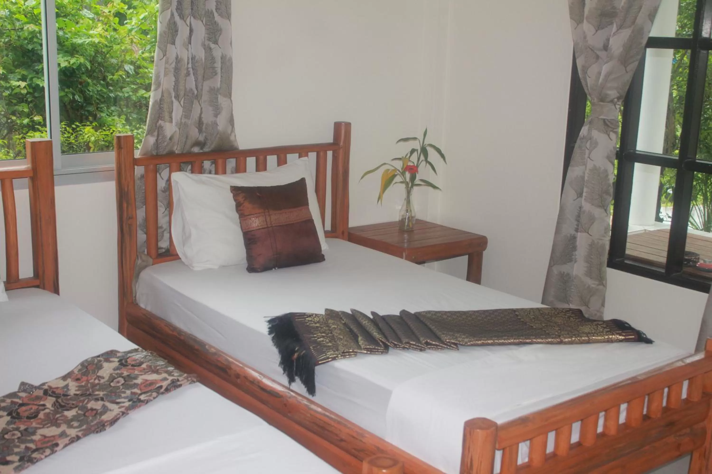 Bed in Privacy Resort - Koh Chang
