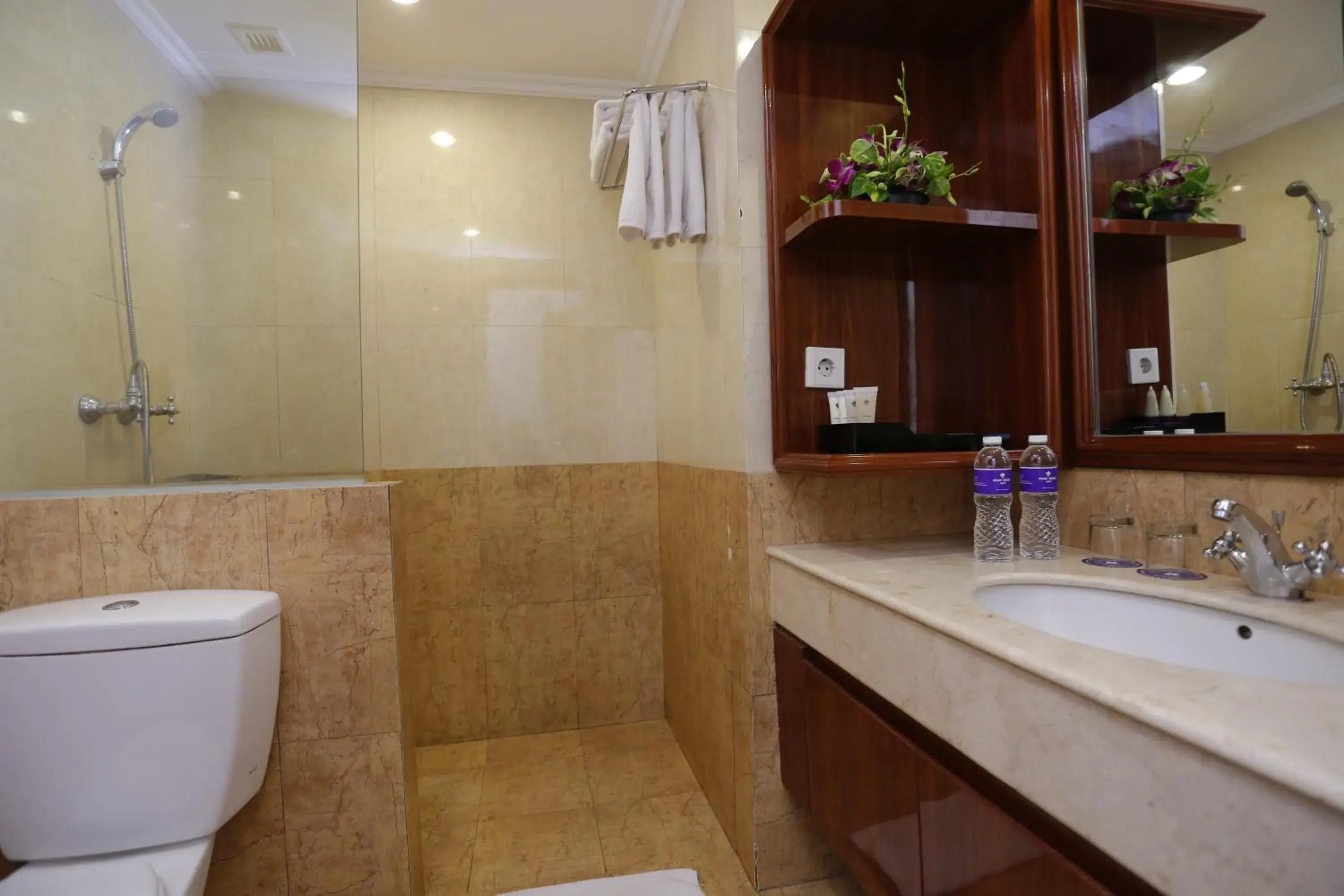 Bathroom in Park Regis Arion Kemang