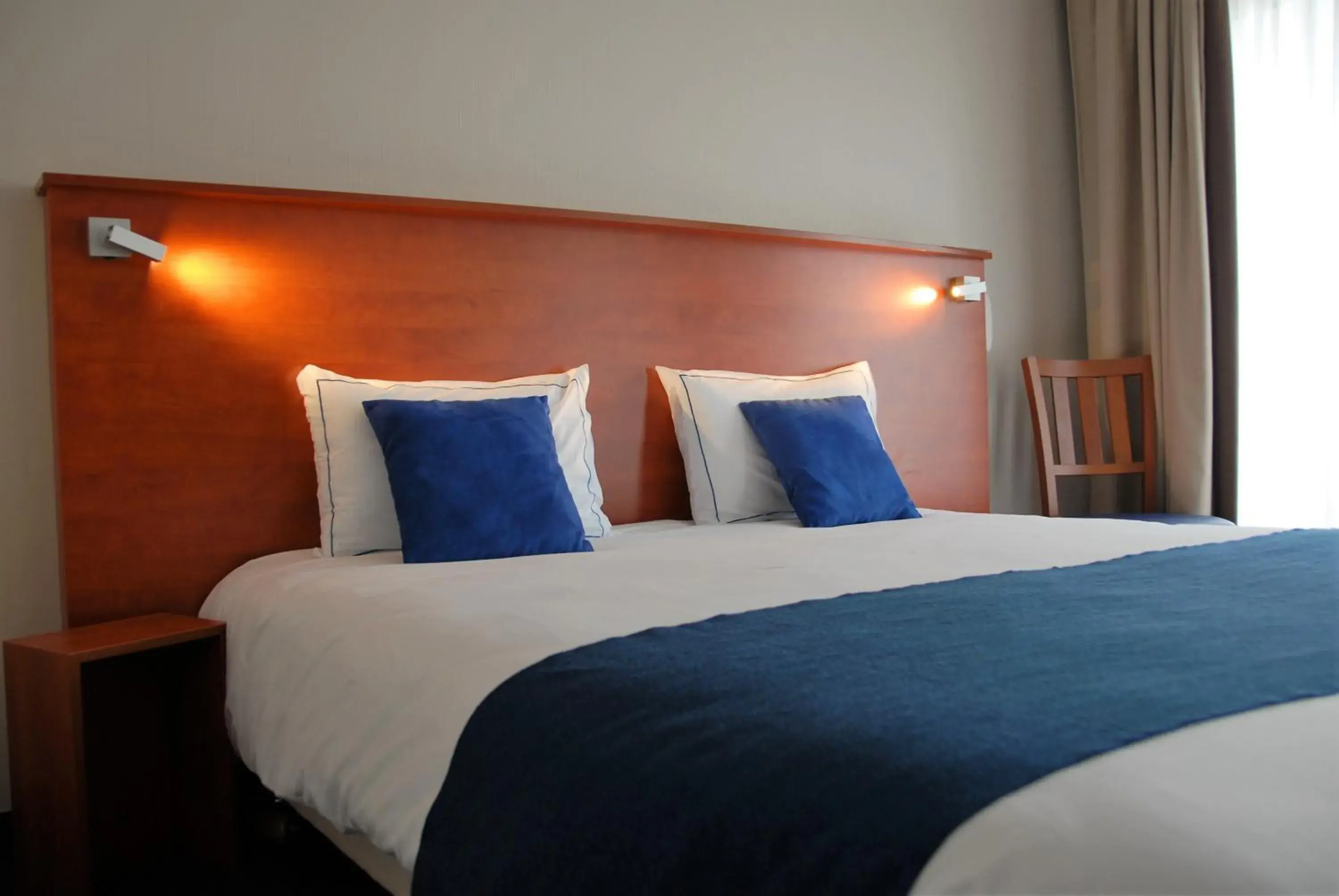 Bed in The Originals Boutique, Hotel Admiral's, Les Sables-d'Olonne (Inter-Hotel)