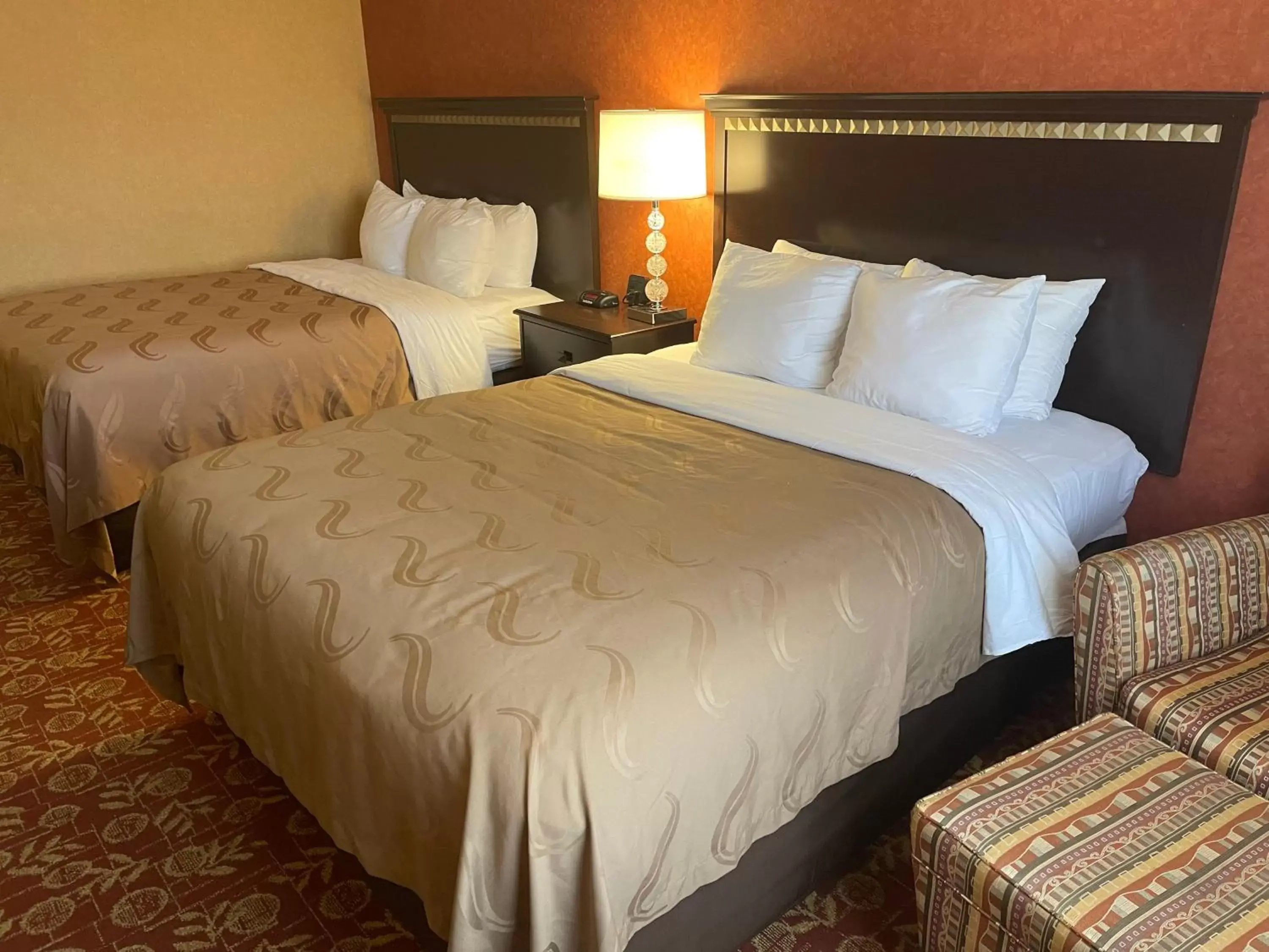 Bed in Quality Inn Vineland – Millville