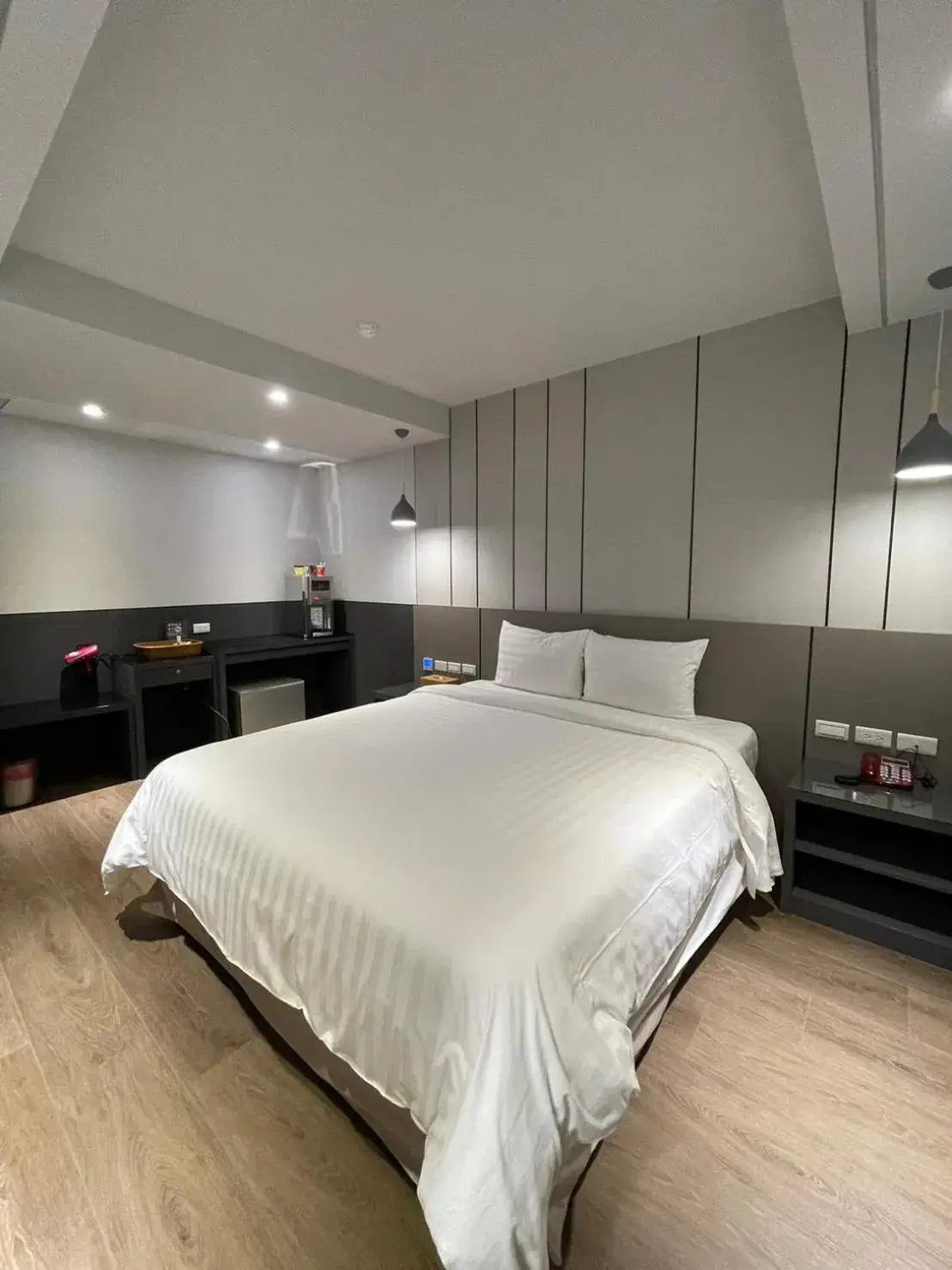 Photo of the whole room, Bed in Benz Hotel