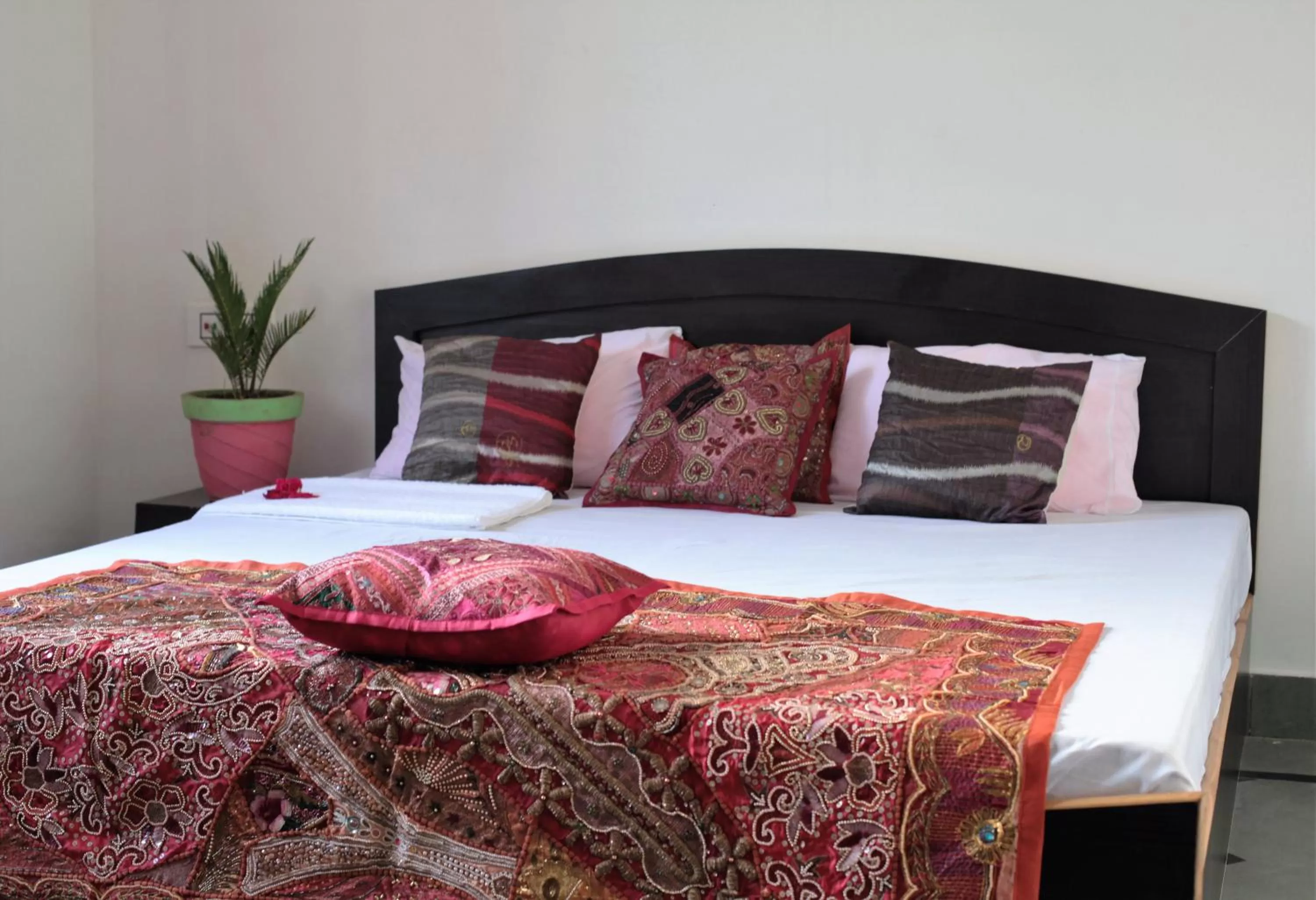 Bedroom, Bed in Hotel Bundi House