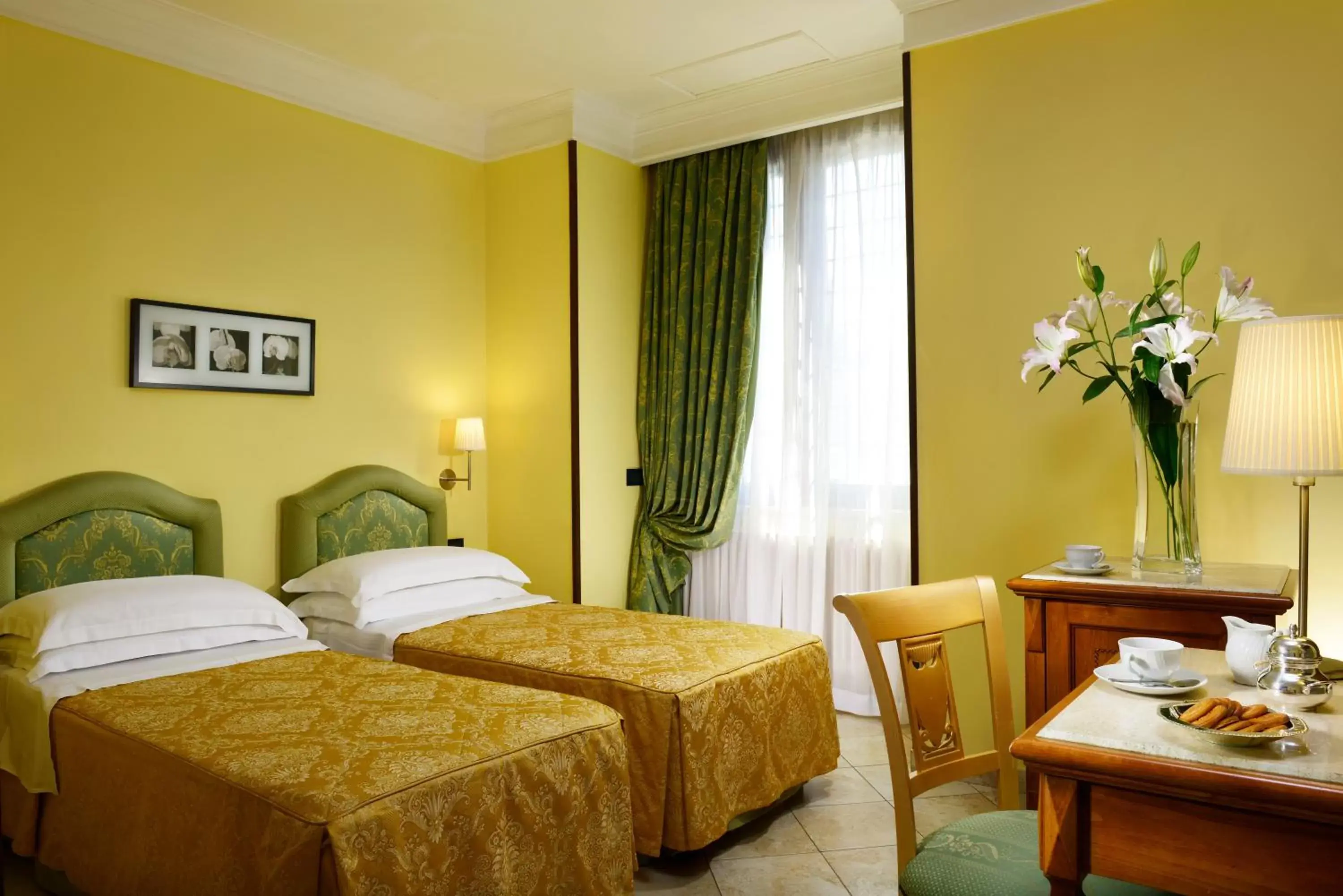 Photo of the whole room, Bed in Hotel Tuscolana