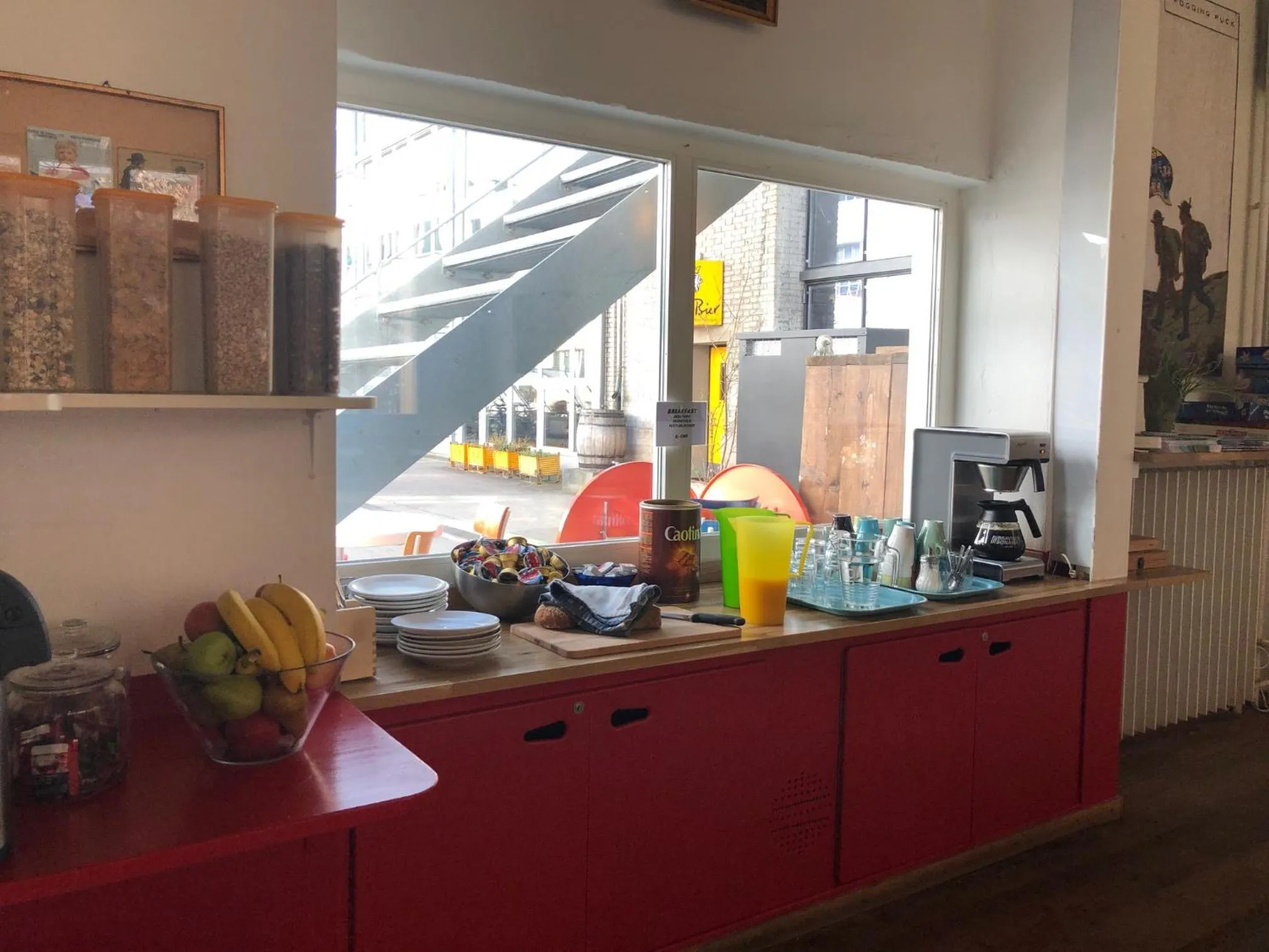 Buffet breakfast in Basel Backpack