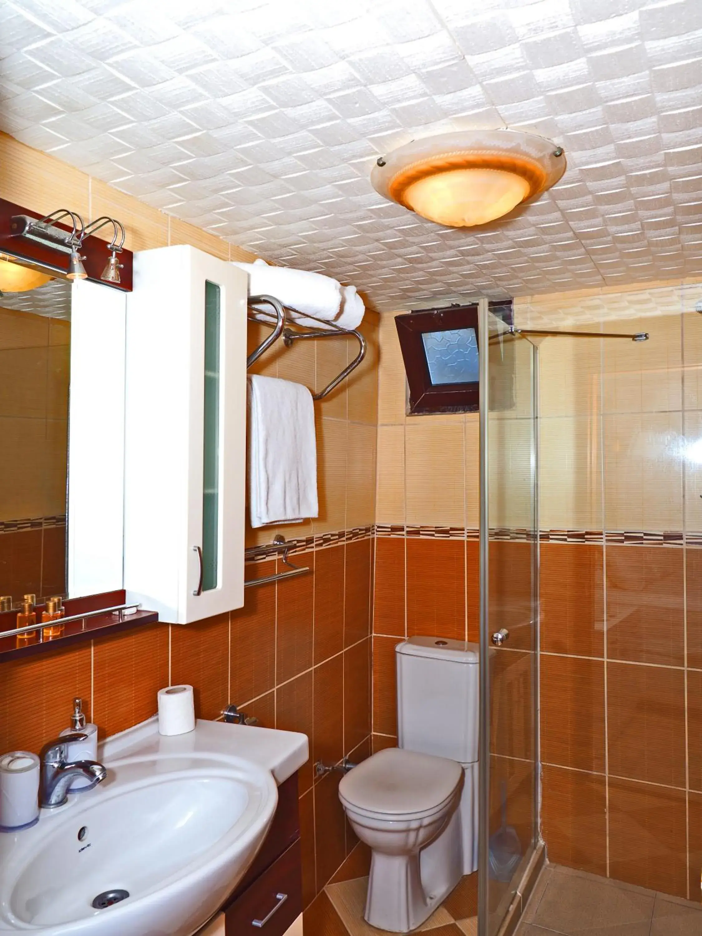 Bathroom in The Sunrise Hotel