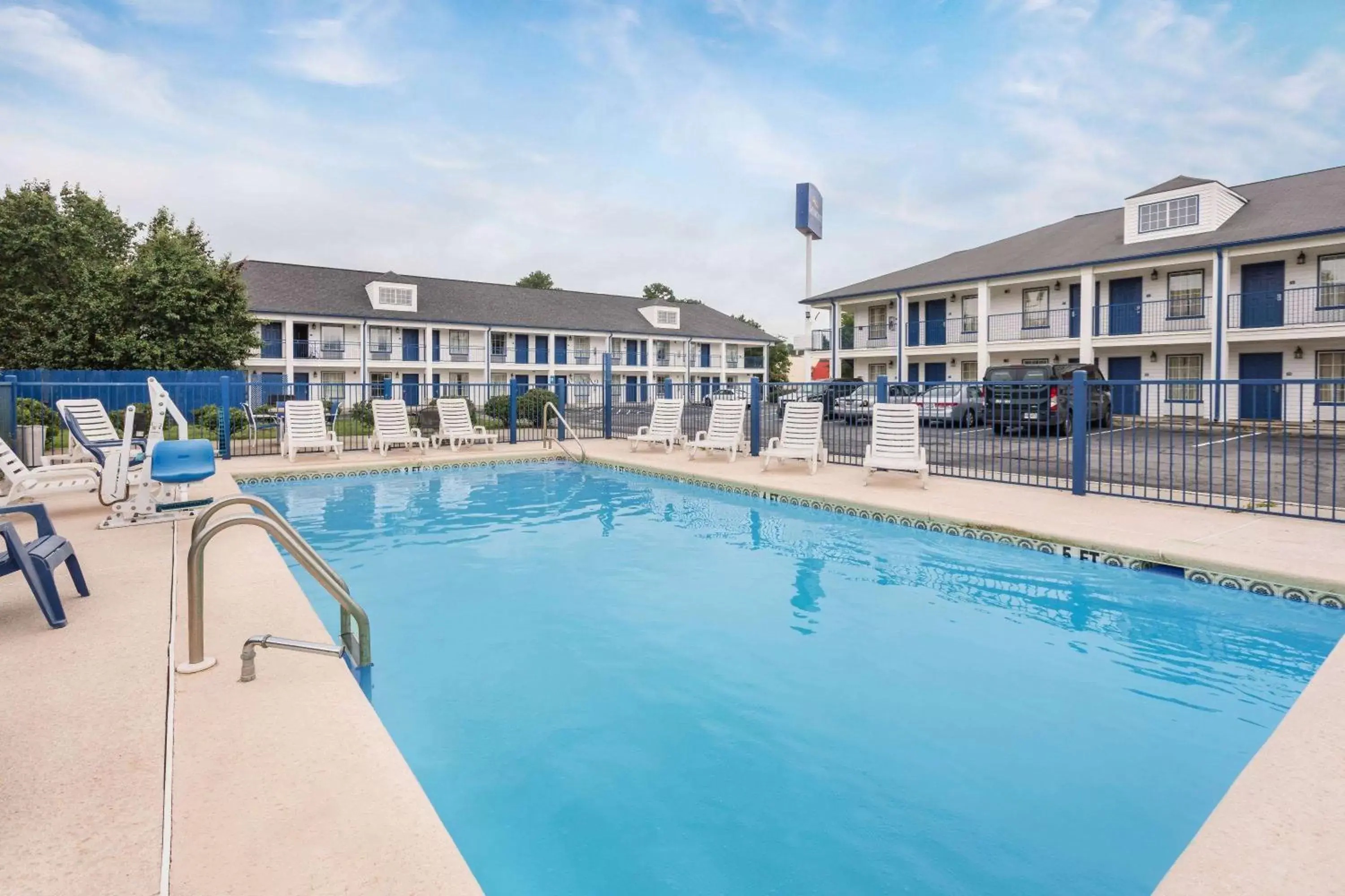 Pool view, Swimming Pool in Baymont by Wyndham Macon I-475