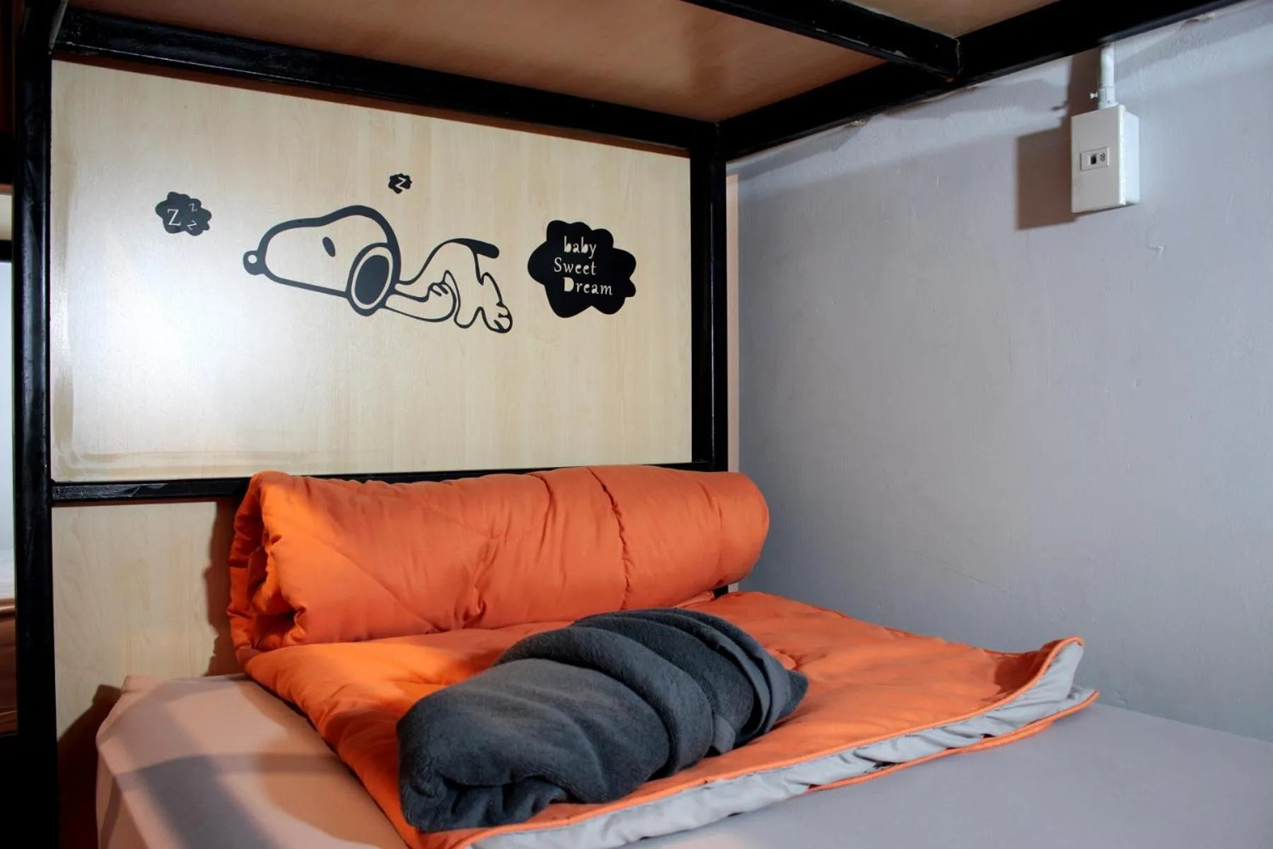 bunk bed, Bed in Picnic Hotel Bangkok - Rang Nam