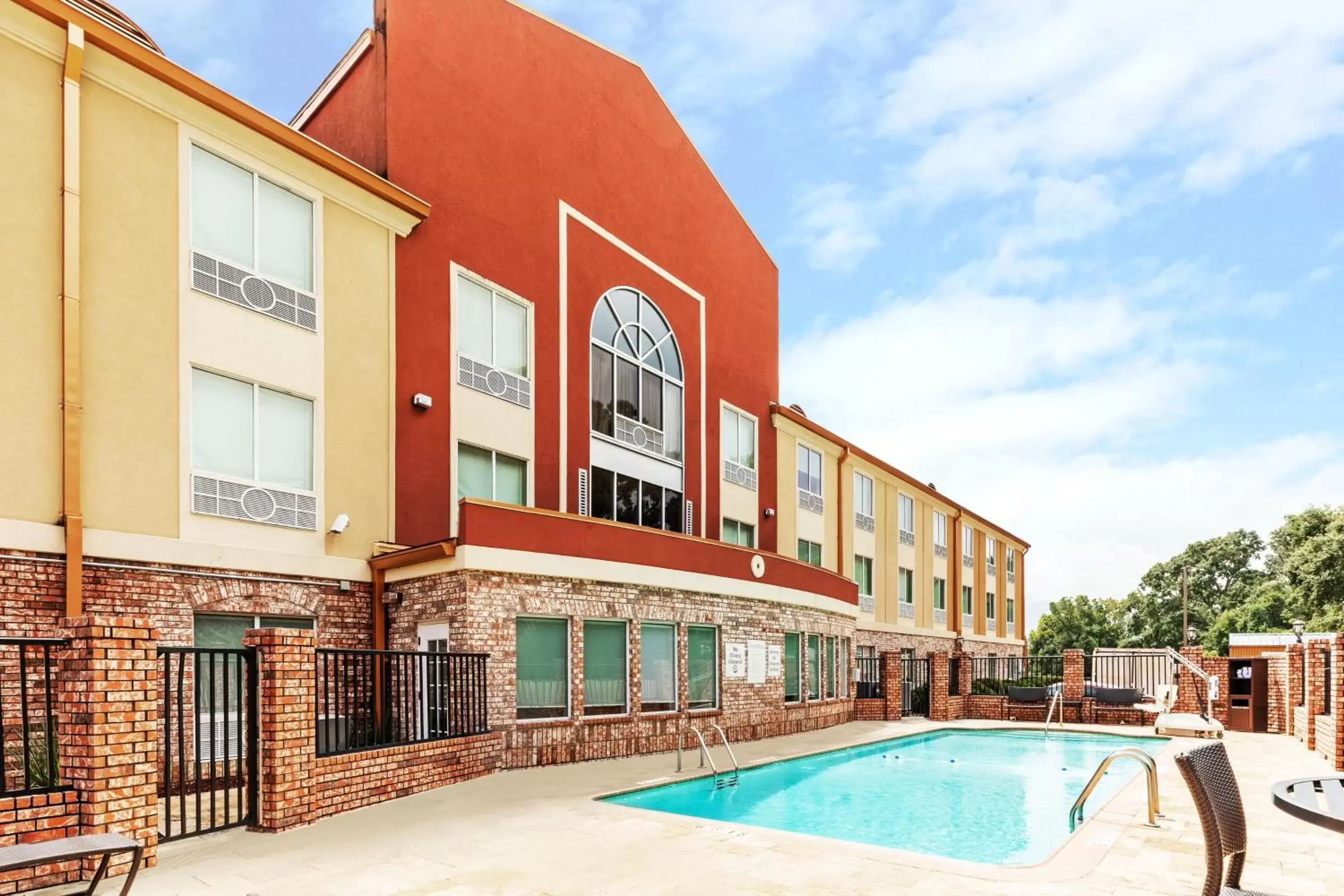 Swimming pool, Property Building in Holiday Inn Express Hotel & Suites Lafayette South, an IHG Hotel