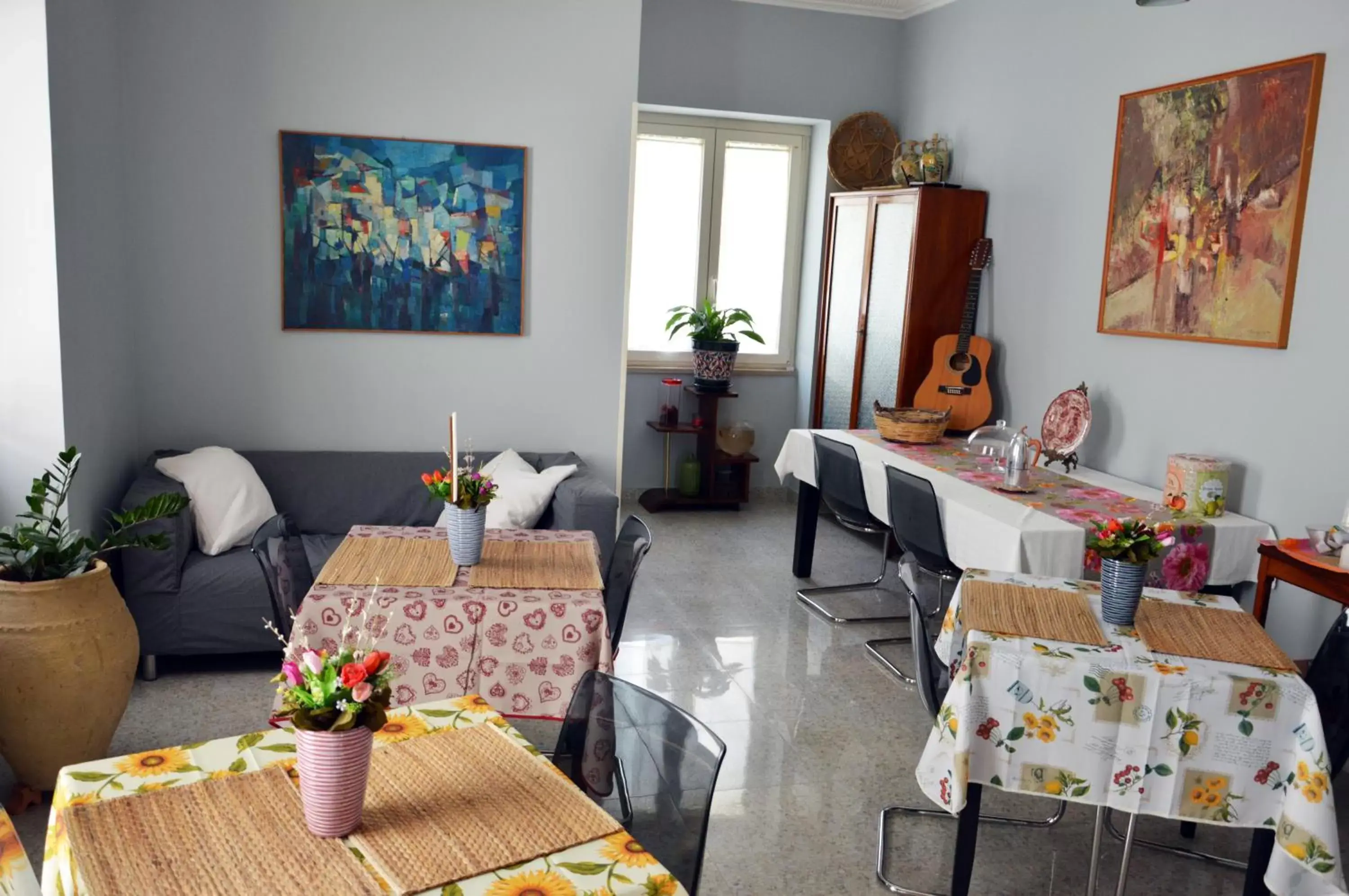 Kitchen or kitchenette, Restaurant/Places to Eat in B&B Cumpari Turiddu