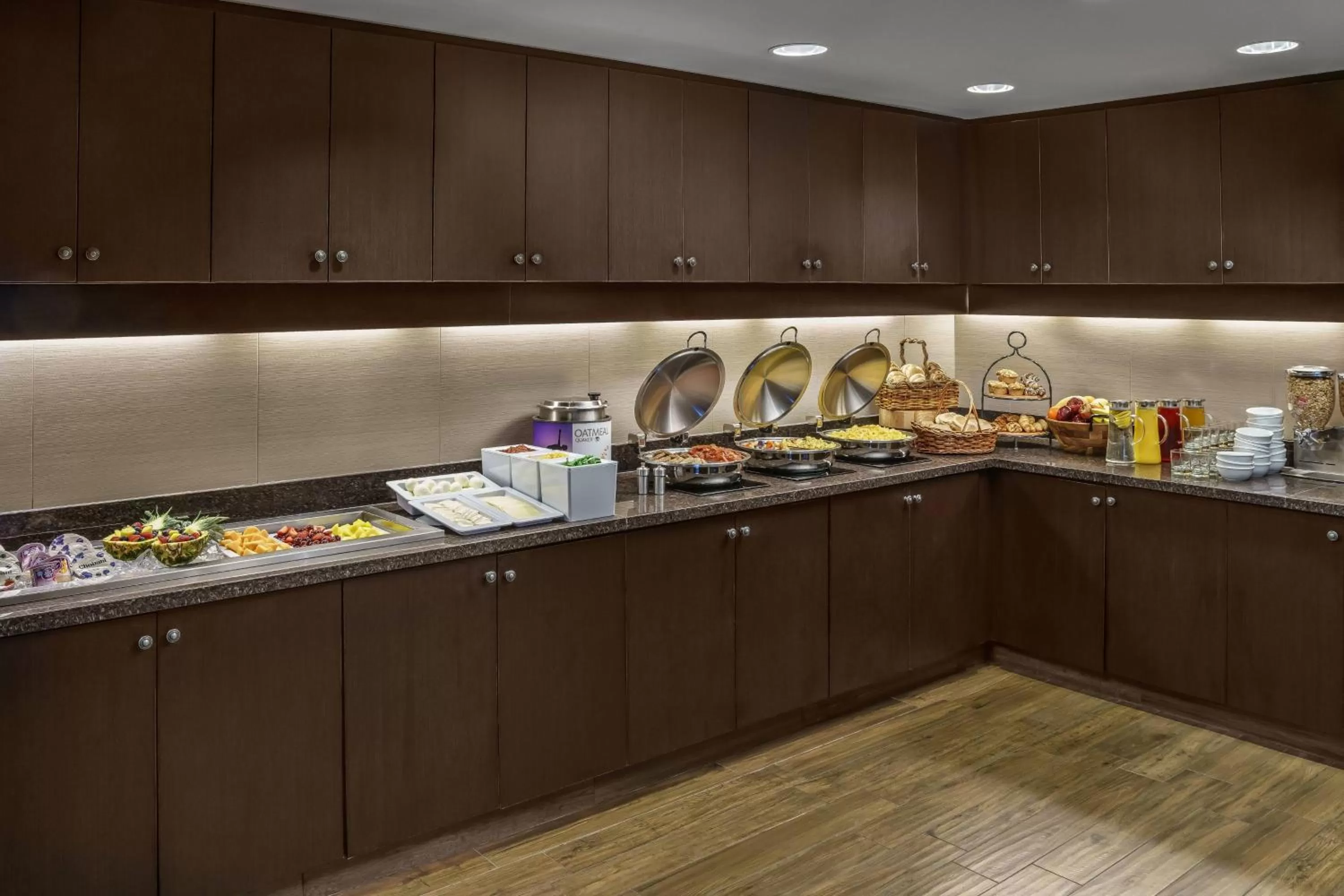 Breakfast in Residence Inn Burlington Colchester