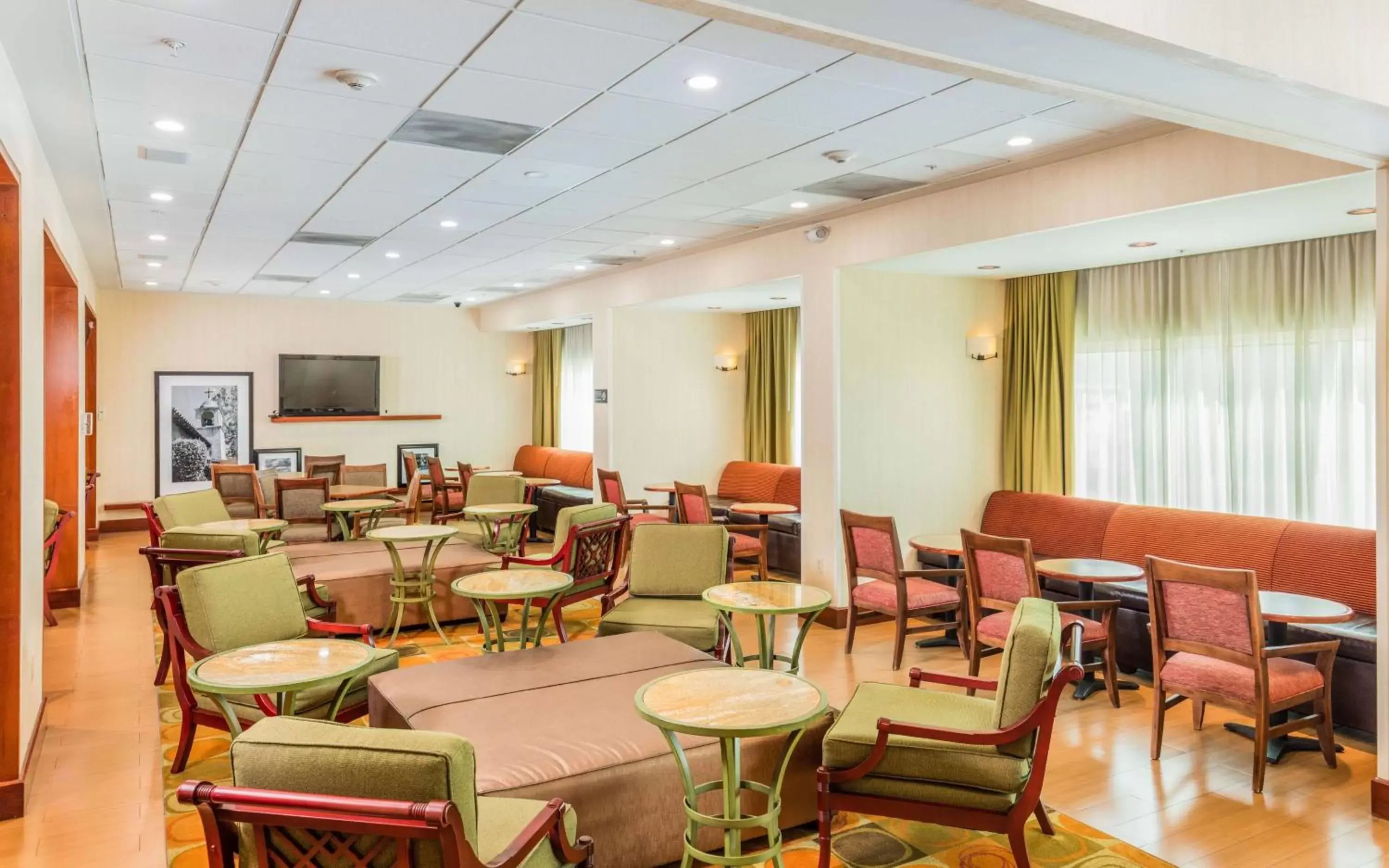 Dining area, Restaurant/Places to Eat in Hampton by Hilton Queretaro Tecnologico
