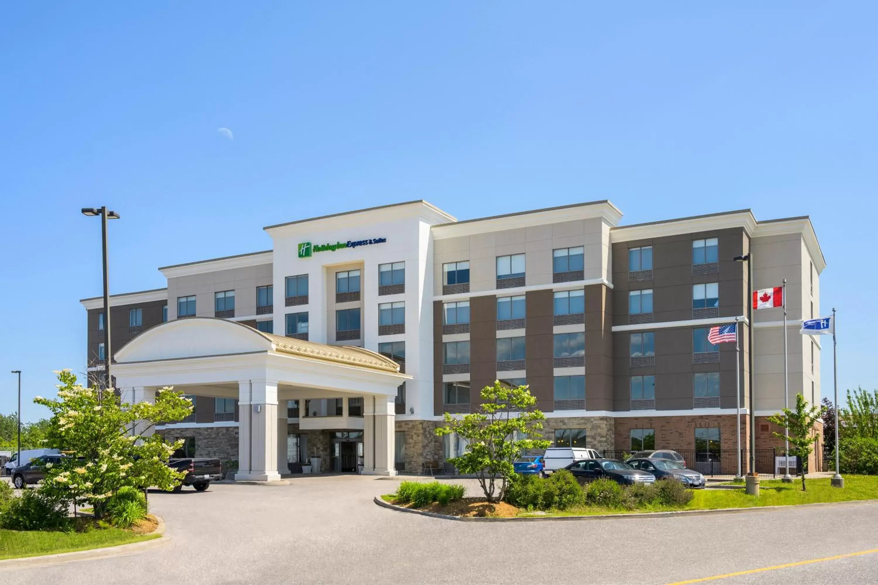 Property Building in Holiday Inn Express Hotel & Suites North Bay, an IHG Hotel