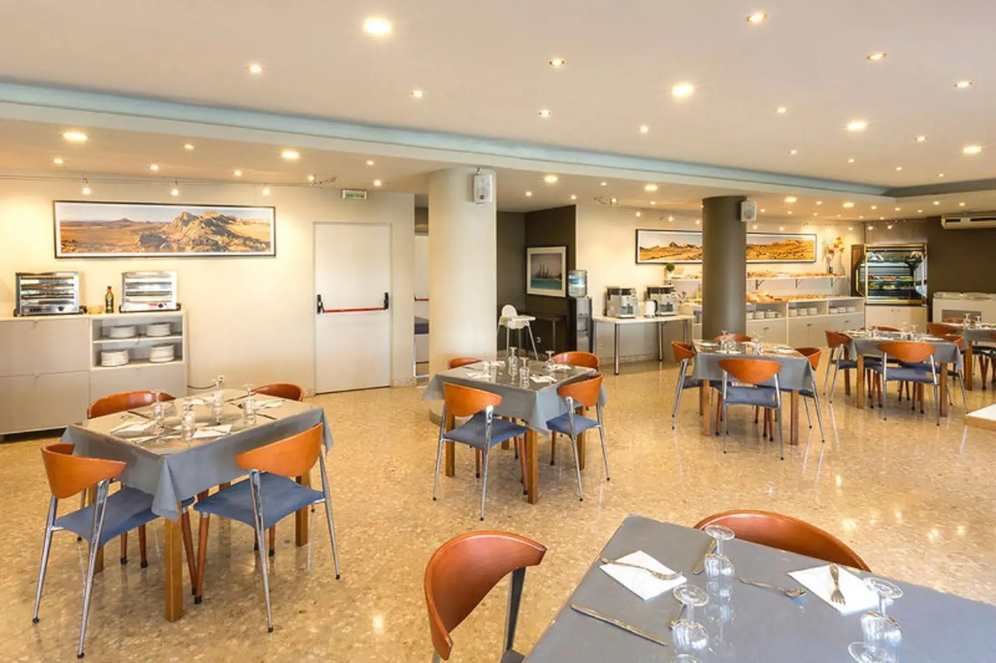 Buffet breakfast, Restaurant/Places to Eat in Hotel Santamaria