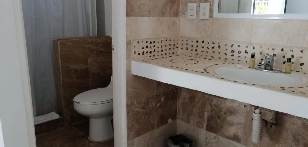 Bathroom in "5TH AVENUE" Beach Energy Hotel "by BFH"