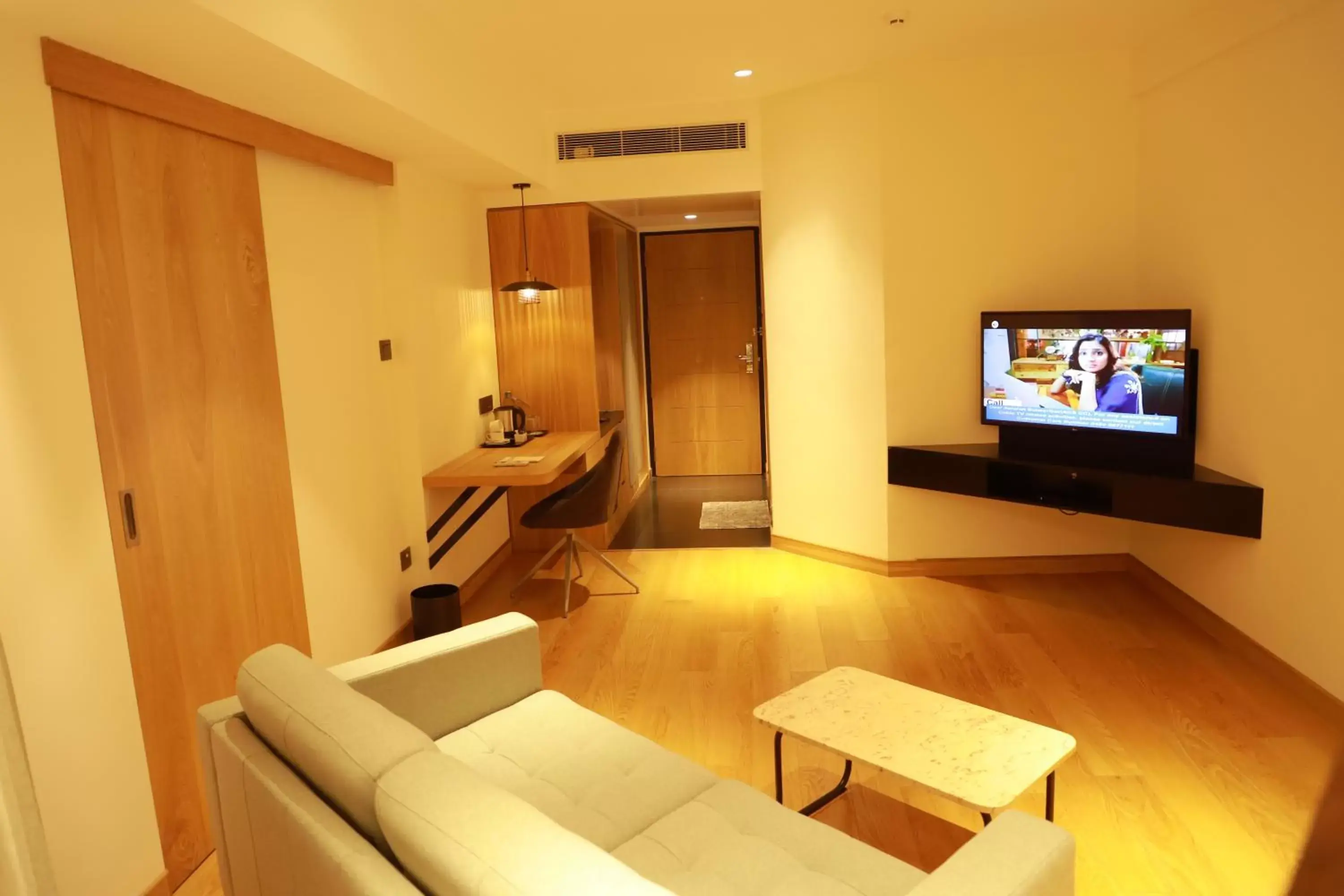 TV and multimedia, TV/Entertainment Center in Malabar Palace