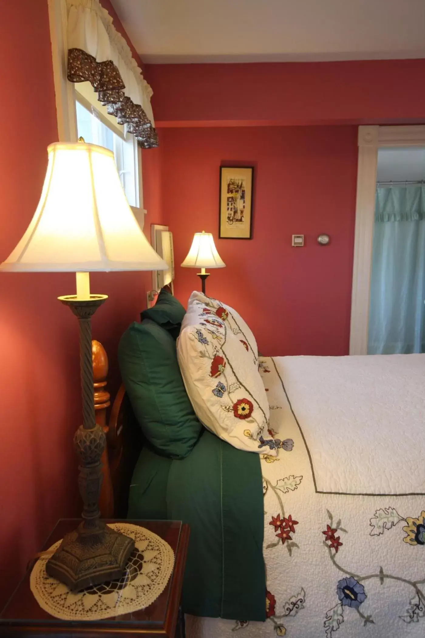 Decorative detail, Bed in Maple Hill Farm Inn