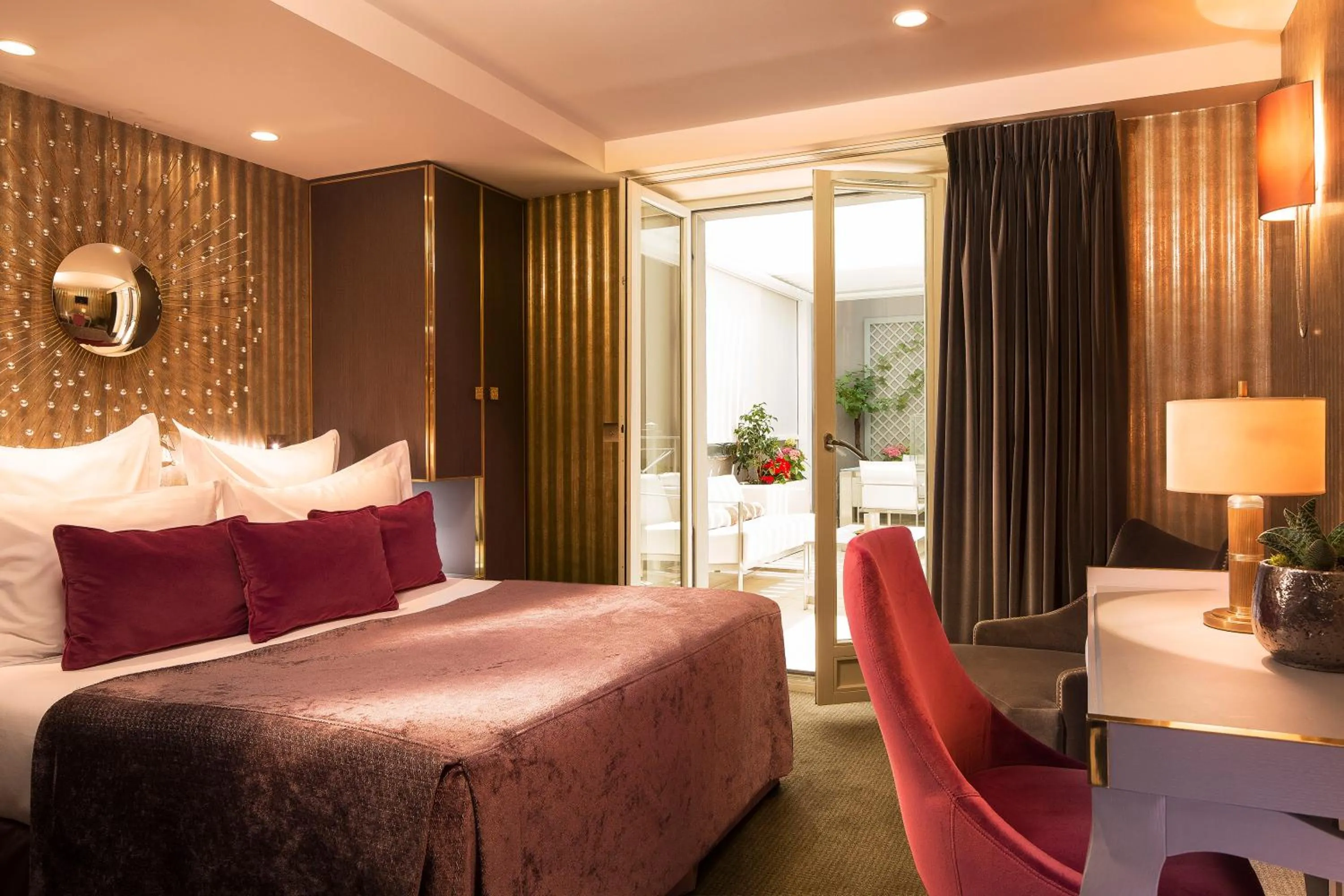 Photo of the whole room, Bed in Hôtel Baume