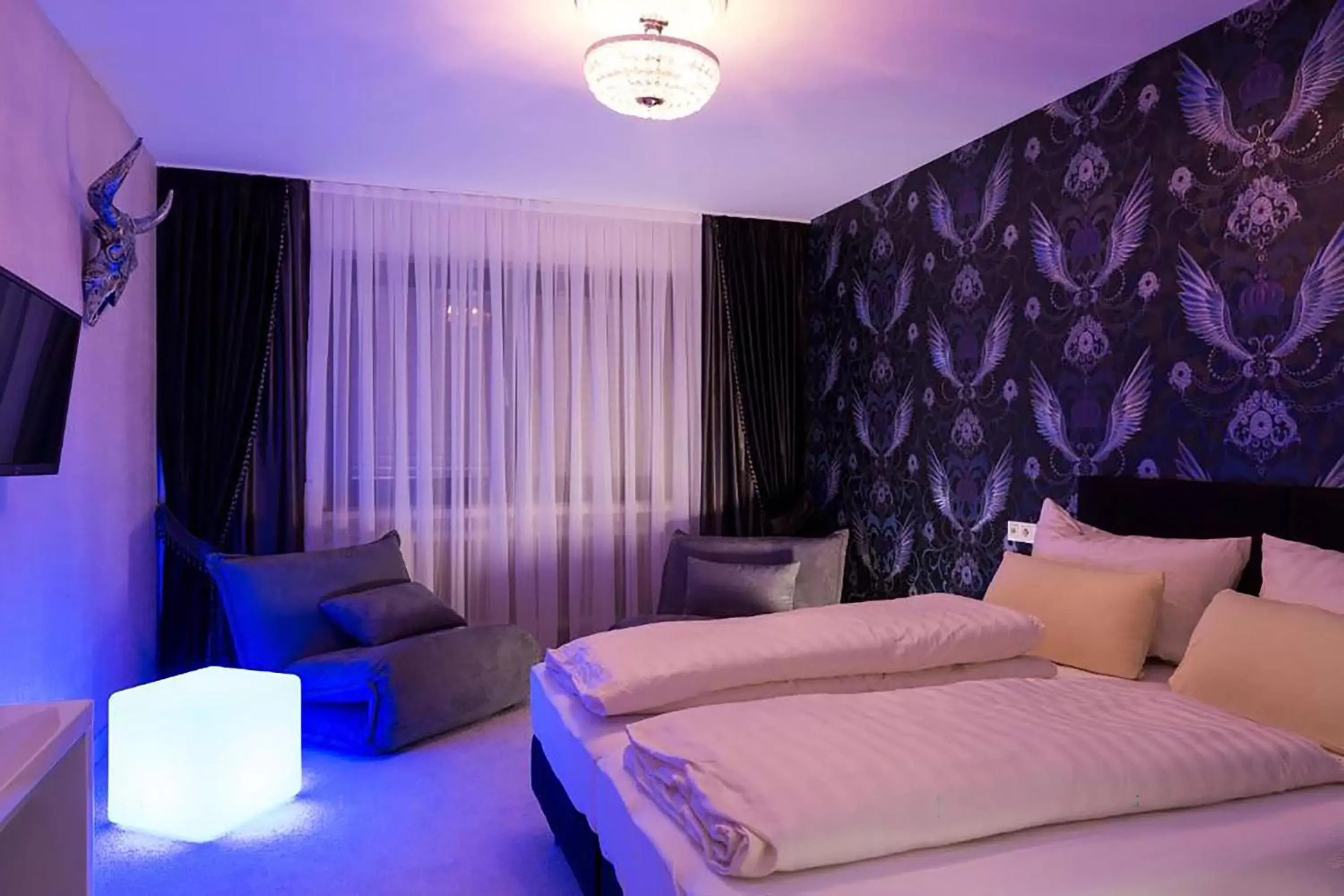 Bedroom, Bed in Hotel Hellers Twenty Four I -24h-Check-In- Bedroom, Bed in Hotel Hellers Twenty Four I -24h-Check-In-