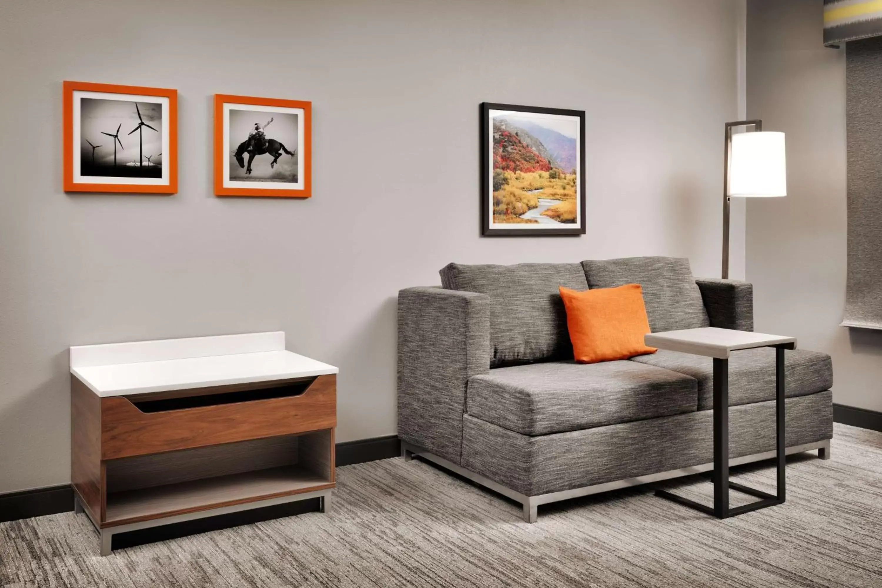 Living room, Seating Area in Hampton Inn & Suites Spanish Fork, Ut