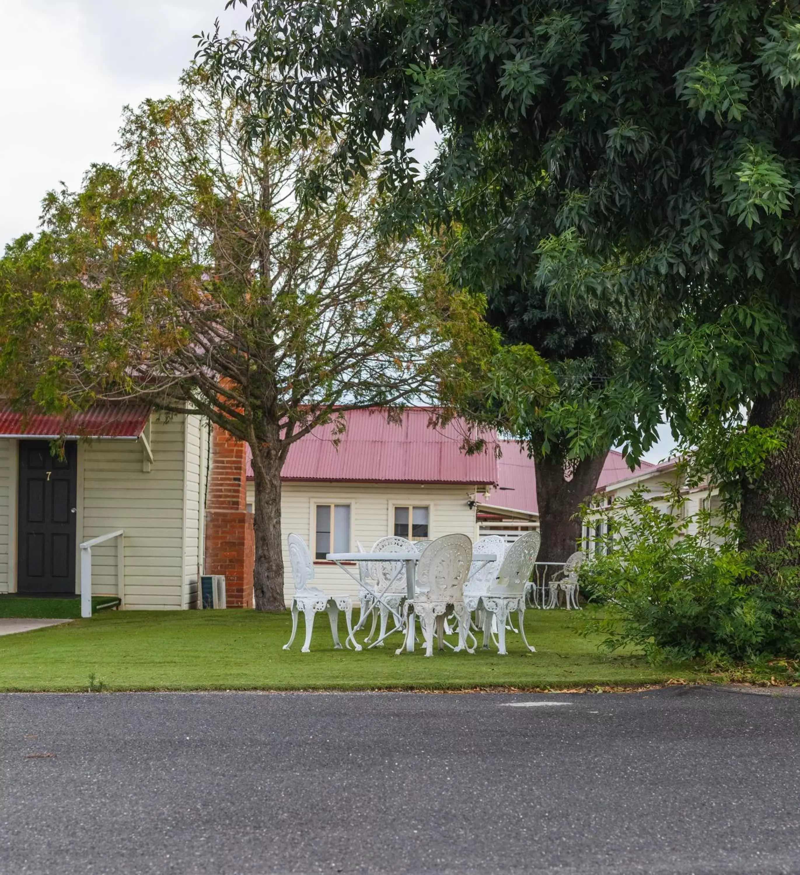 Property Building in Golfers Inn